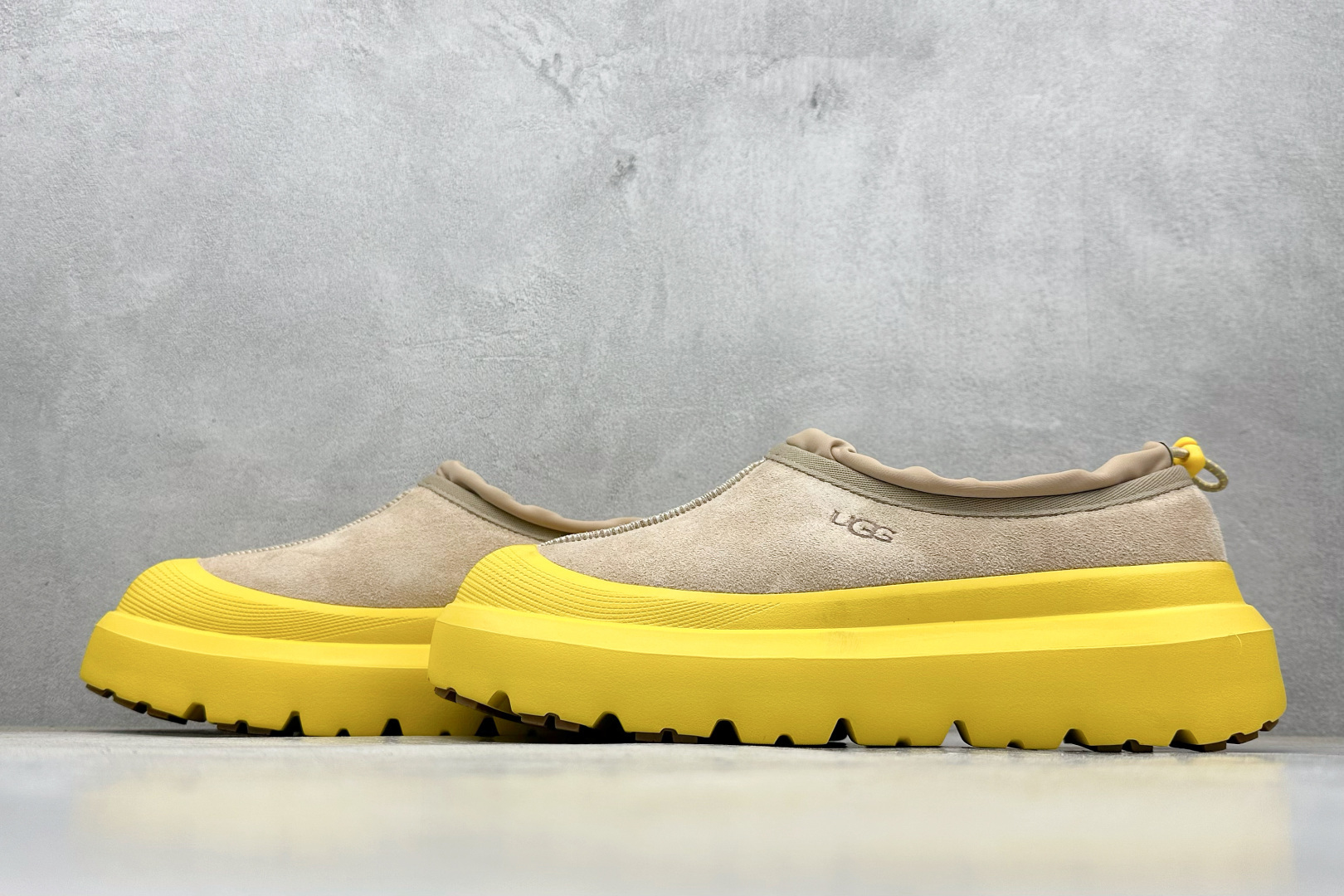 250 UGG 2025秋冬新品 机能撞色 1144096-Chinese UA Cheap High Quatity Brand Clothes Bags handbags Sneakers wholesale wholesaler seller from China Factory suppliers Fashion Clothing Shoes best Quality Beautiful Price 250 UGG 2025秋冬新品 机能撞色 1144096