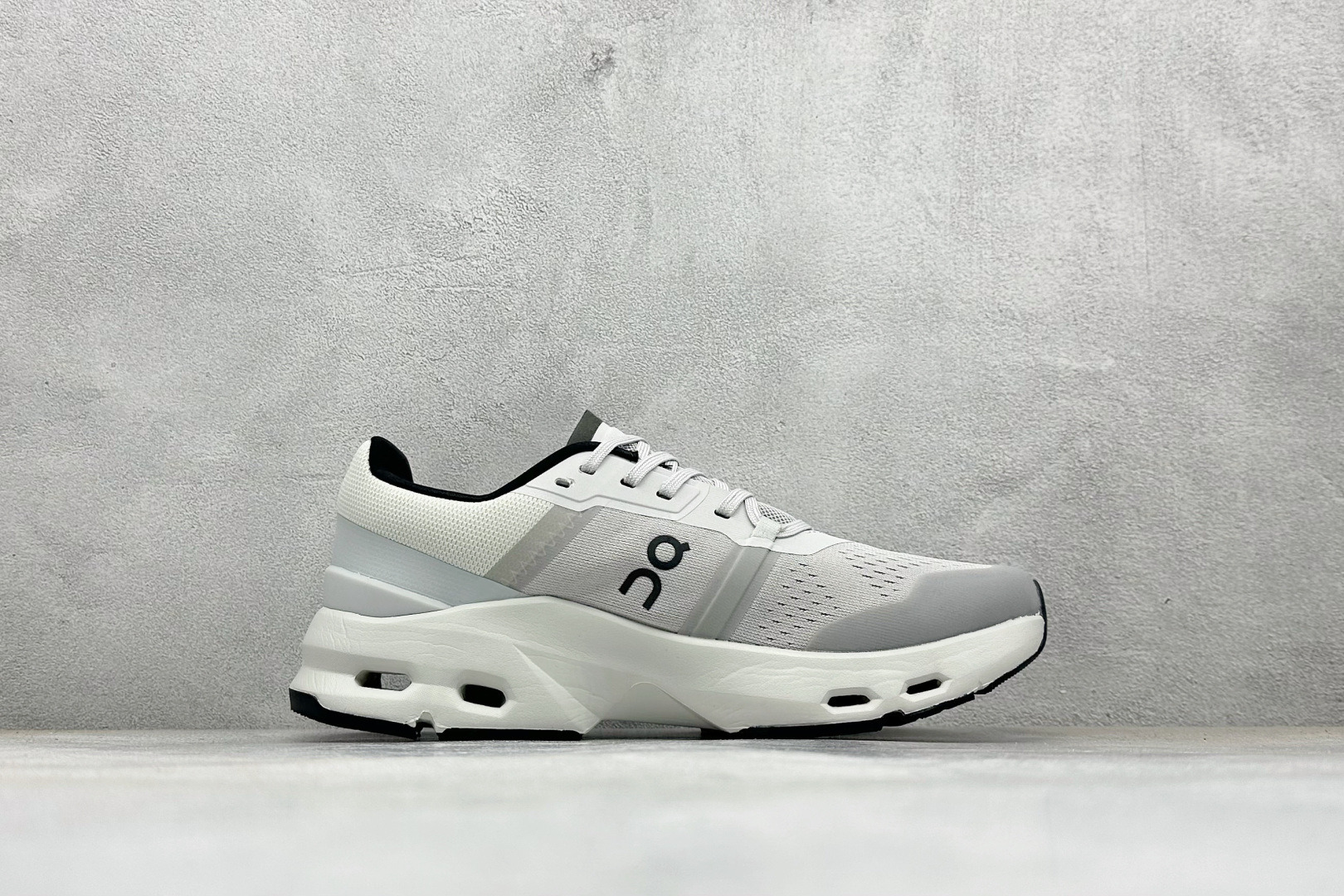 200 On昂跑 Cloudpulse 户外街头机能风跑步鞋 3MD3006