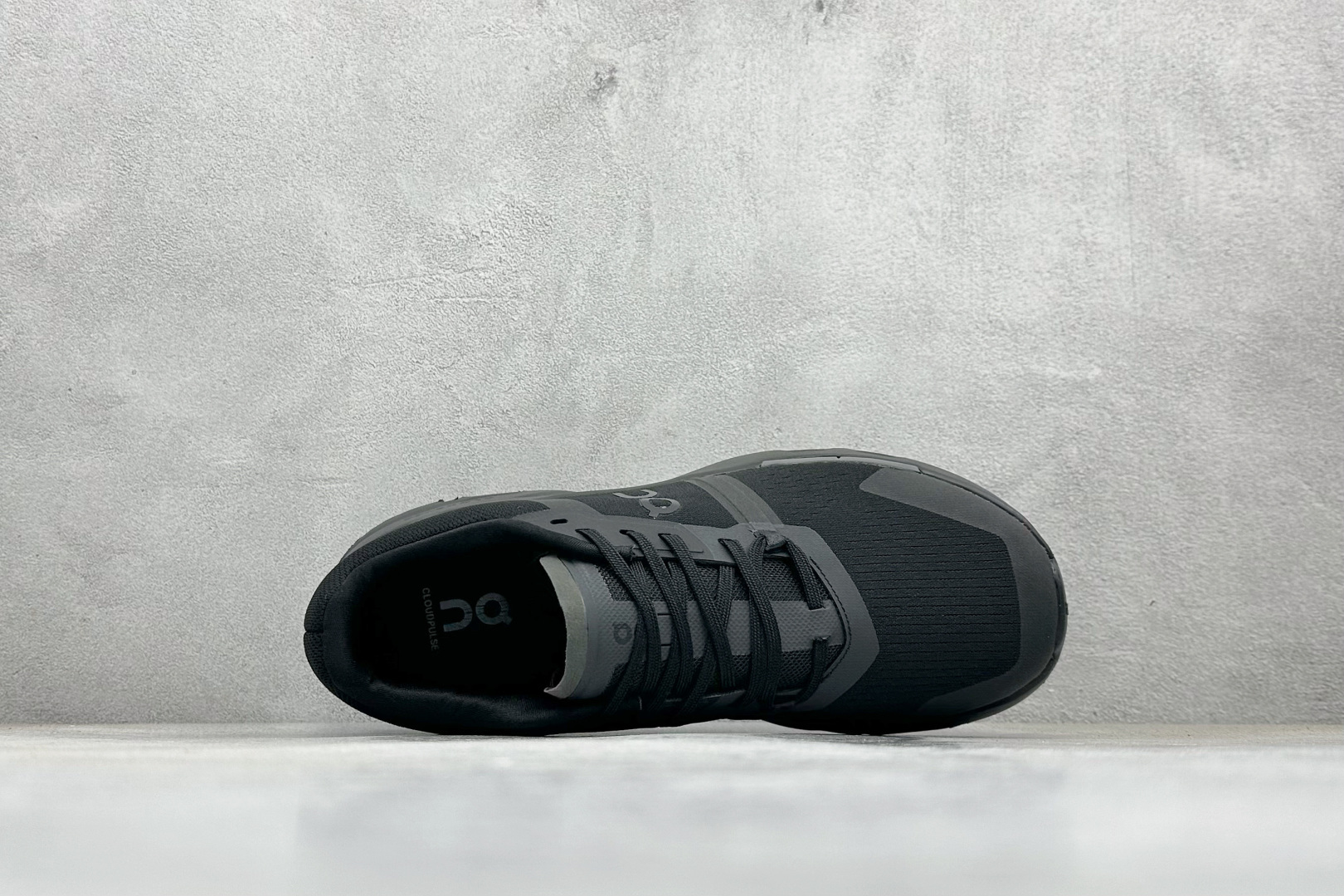 200 On昂跑 Cloudpulse 户外街头机能风跑步鞋 3MD3006