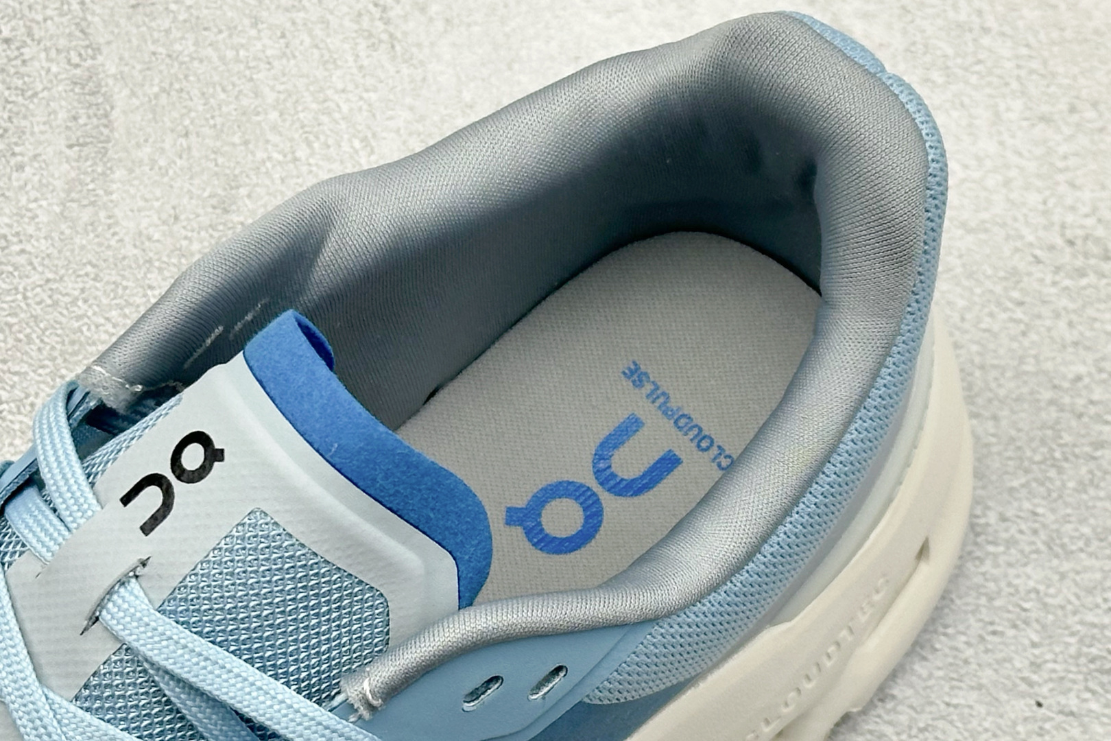 200 On昂跑 Cloudpulse 户外街头机能风跑步鞋 3MD3006