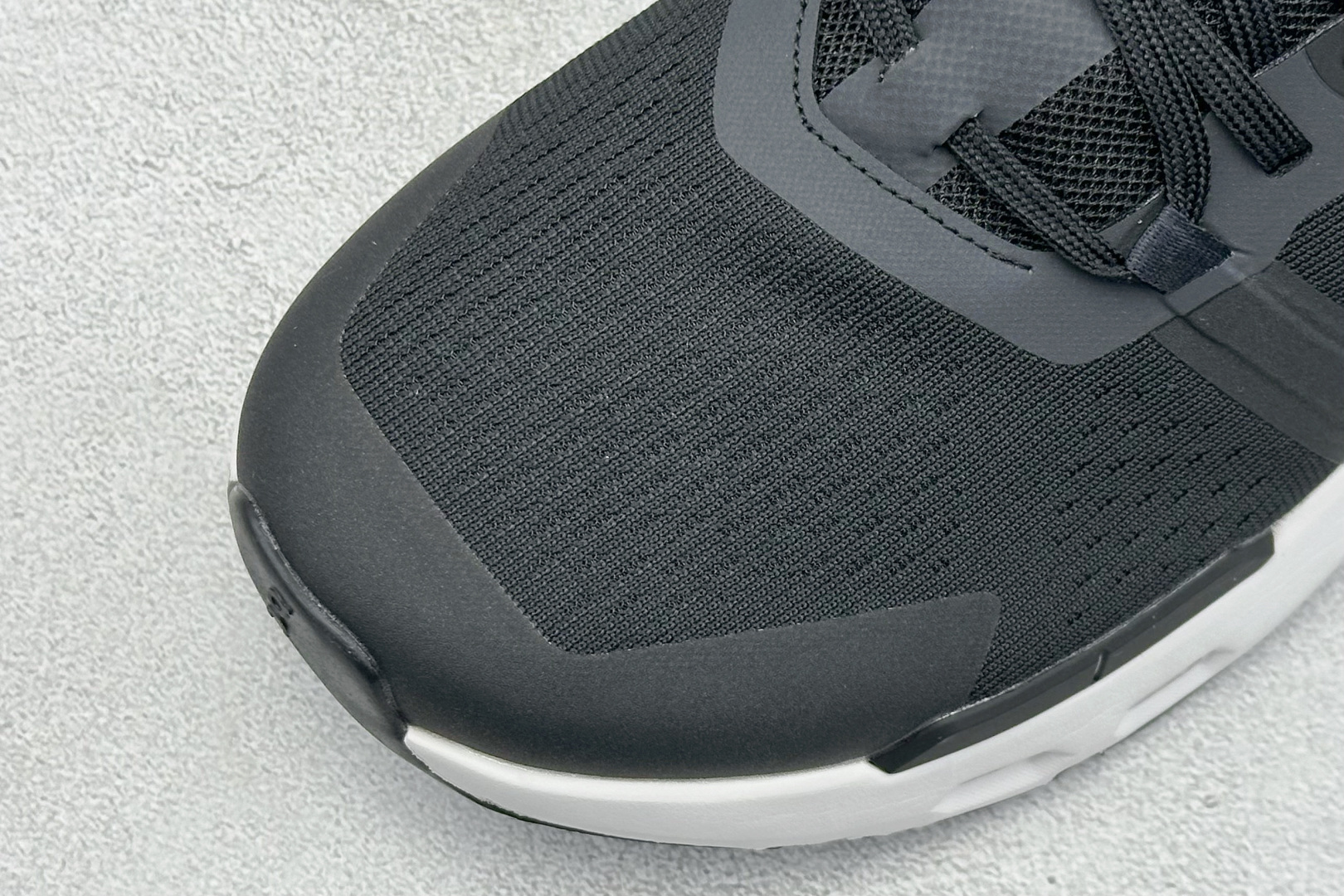 200 On昂跑 Cloudpulse 户外街头机能风跑步鞋 3MD3006