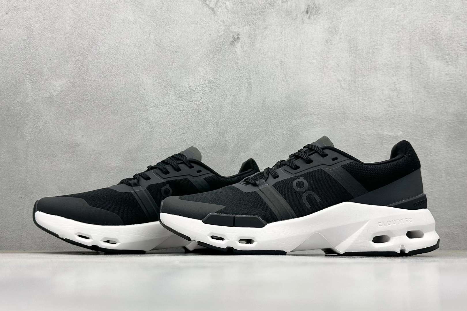 200 On昂跑 Cloudpulse 户外街头机能风跑步鞋 3MD3006