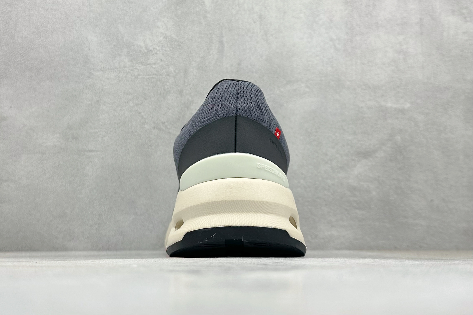 200 On昂跑 Cloudpulse 户外街头机能风跑步鞋 3MD3006-Chinese UA Cheap High Quatity Brand Clothes Bags handbags Sneakers wholesale wholesaler seller from China Factory suppliers Fashion Clothing Shoes best Quality Beautiful Price 200 On昂跑 Cloudpulse 户外街头机能风跑步鞋 3MD3006