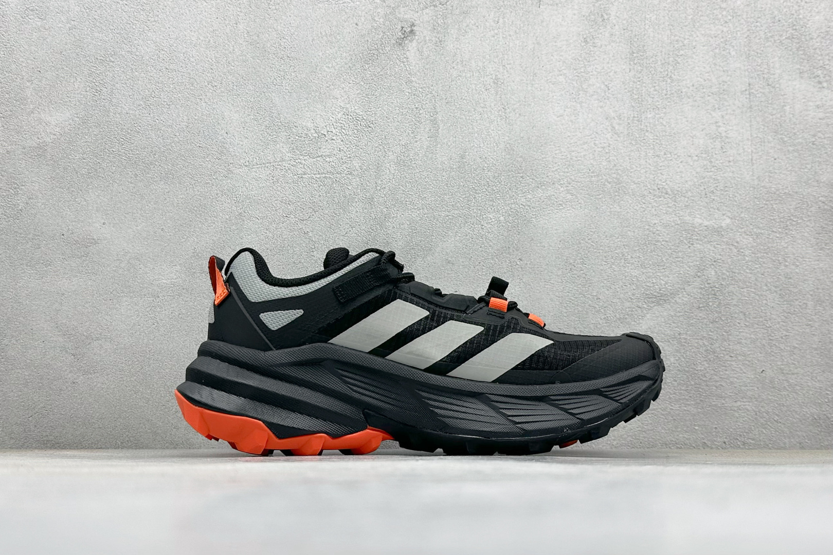 Adidas TERREX FREEHIKER SL GTX 阿迪达斯 系带缓震轻质舒适百搭运动鞋 HQ4889-High Quatity Cheap Brand wholesale wholesaler seller Clothes Bags handbags Sneakers Top Fashion Clothing Shoes from China Factory Chinese suppliers best Quality Beautiful Price Adidas TERREX FREEHIKER SL GTX 阿迪达斯 系带缓震轻质舒适百搭运动鞋 HQ4889