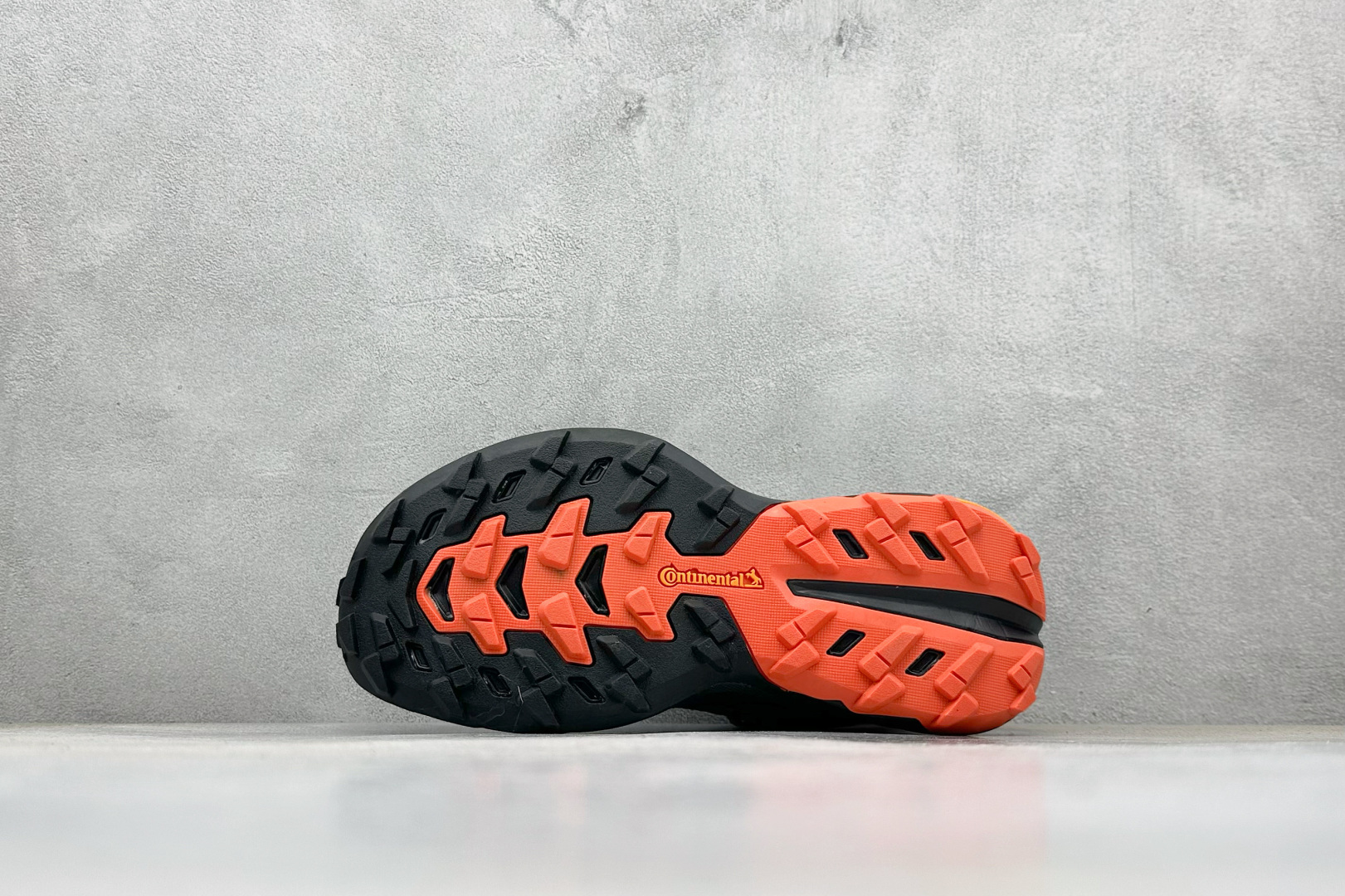 Adidas TERREX FREEHIKER SL GTX 阿迪达斯 系带缓震轻质舒适百搭运动鞋 HQ4889-High Quatity Cheap Brand wholesale wholesaler seller Clothes Bags handbags Sneakers Top Fashion Clothing Shoes from China Factory Chinese suppliers best Quality Beautiful Price Adidas TERREX FREEHIKER SL GTX 阿迪达斯 系带缓震轻质舒适百搭运动鞋 HQ4889