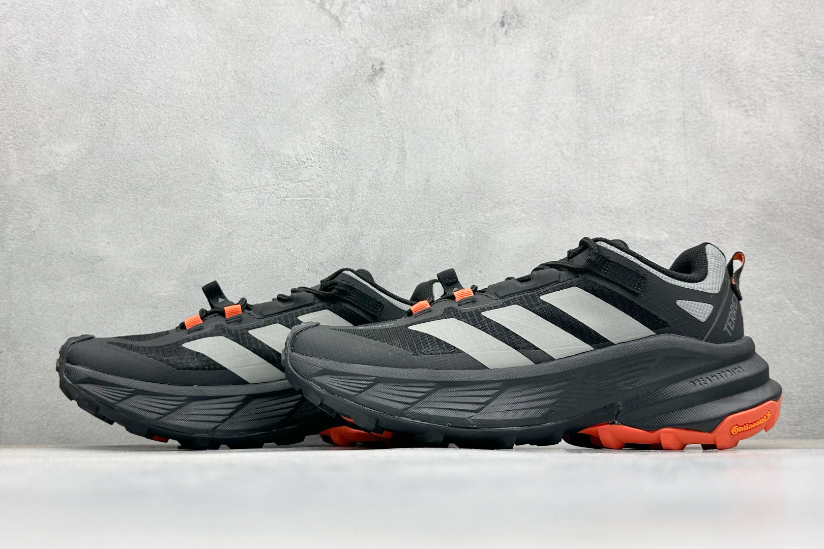 Adidas TERREX FREEHIKER SL GTX 阿迪达斯 系带缓震轻质舒适百搭运动鞋 HQ4889-High Quatity Cheap Brand wholesale wholesaler seller Clothes Bags handbags Sneakers Top Fashion Clothing Shoes from China Factory Chinese suppliers best Quality Beautiful Price Adidas TERREX FREEHIKER SL GTX 阿迪达斯 系带缓震轻质舒适百搭运动鞋 HQ4889