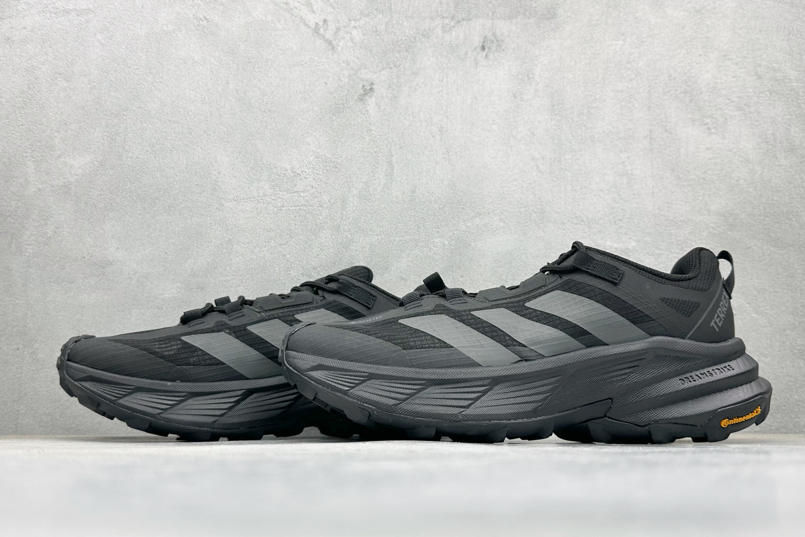 Adidas TERREX FREEHIKER SL GTX 阿迪达斯 系带缓震轻质舒适百搭运动鞋 HQ4885-High Quatity Cheap Brand wholesale wholesaler seller Clothes Bags handbags Sneakers Top Fashion Clothing Shoes from China Factory Chinese suppliers best Quality Beautiful Price Adidas TERREX FREEHIKER SL GTX 阿迪达斯 系带缓震轻质舒适百搭运动鞋 HQ4885