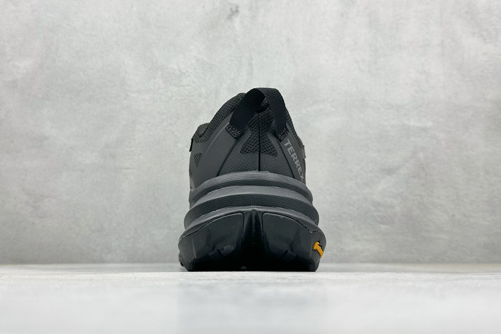 Adidas TERREX FREEHIKER SL GTX 阿迪达斯 系带缓震轻质舒适百搭运动鞋 HQ4885-High Quatity Cheap Brand wholesale wholesaler seller Clothes Bags handbags Sneakers Top Fashion Clothing Shoes from China Factory Chinese suppliers best Quality Beautiful Price Adidas TERREX FREEHIKER SL GTX 阿迪达斯 系带缓震轻质舒适百搭运动鞋 HQ4885