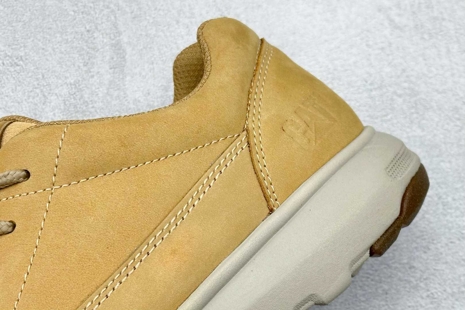 260 CAT/卡特 硬汉推土机品牌 经典百搭户外低帮休闲马丁靴 P701268-Chinese UA Cheap High Quatity Brand Clothes Bags handbags Sneakers wholesale wholesaler seller from China Factory suppliers Fashion Clothing Shoes best Quality Beautiful Price 260 CAT/卡特 硬汉推土机品牌 经典百搭户外低帮休闲马丁靴 P701268