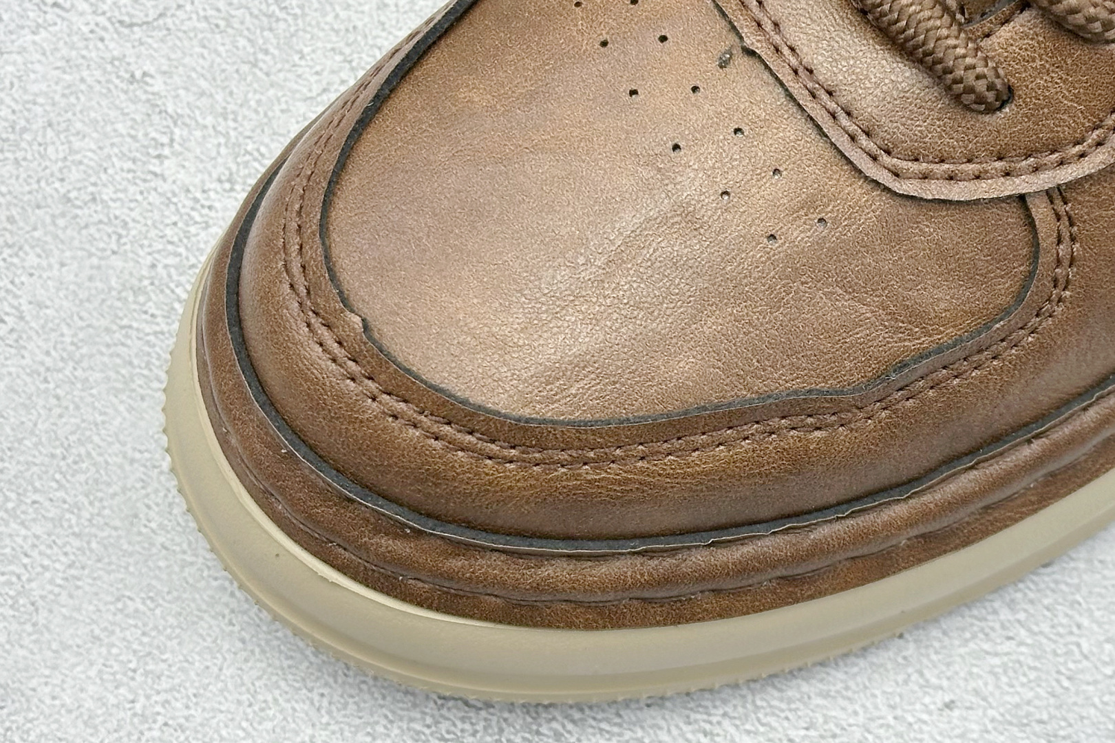 220 Timberland 天伯伦/添柏岚 2025秋冬新款 经典高帮休闲男鞋 TB9985-Chinese UA Cheap High Quatity Brand Clothes Bags handbags Sneakers wholesale wholesaler seller from China Factory suppliers Fashion Clothing Shoes best Quality Beautiful Price 220 Timberland 天伯伦/添柏岚 2025秋冬新款 经典高帮休闲男鞋 TB9985