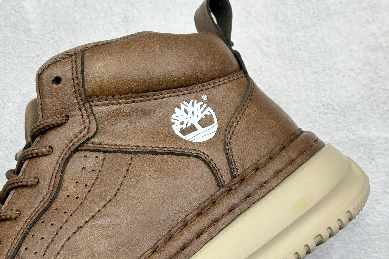 220 Timberland 天伯伦/添柏岚 2025秋冬新款 经典高帮休闲男鞋 TB9985-Chinese UA Cheap High Quatity Brand Clothes Bags handbags Sneakers wholesale wholesaler seller from China Factory suppliers Fashion Clothing Shoes best Quality Beautiful Price 220 Timberland 天伯伦/添柏岚 2025秋冬新款 经典高帮休闲男鞋 TB9985