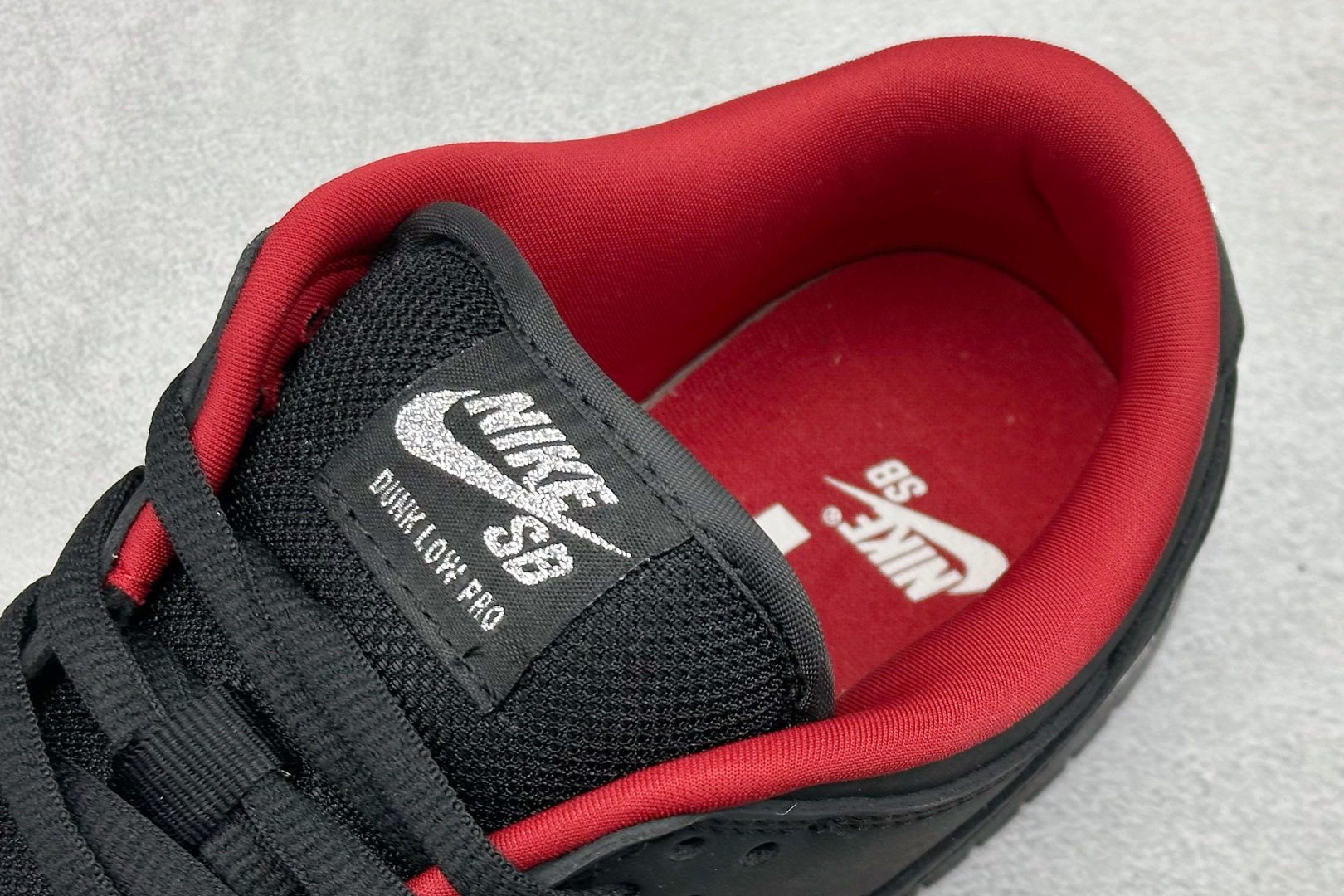 Supreme x 94Nike Dunk SB Dunk Low 联名黑色 低帮休闲滑板鞋 HQ8487-001