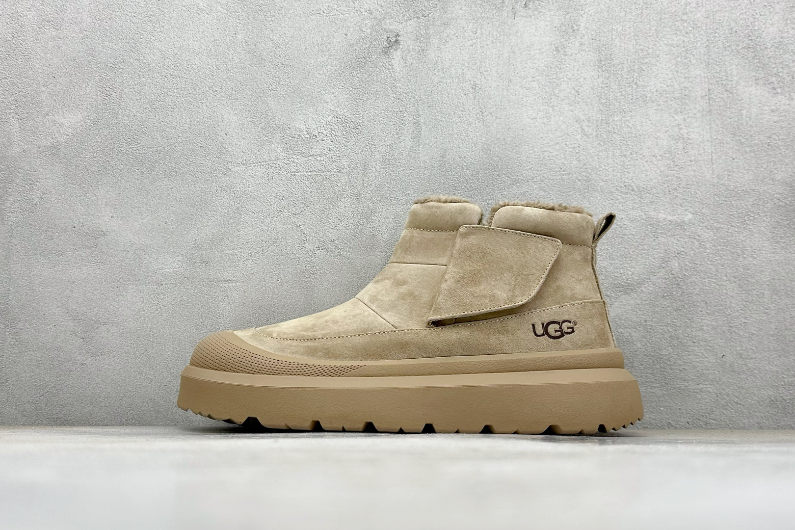 280 美国轻奢品牌 UGG Tasman Weather Hybrid 塔斯曼混合系列轻量休闲鞋 U6337