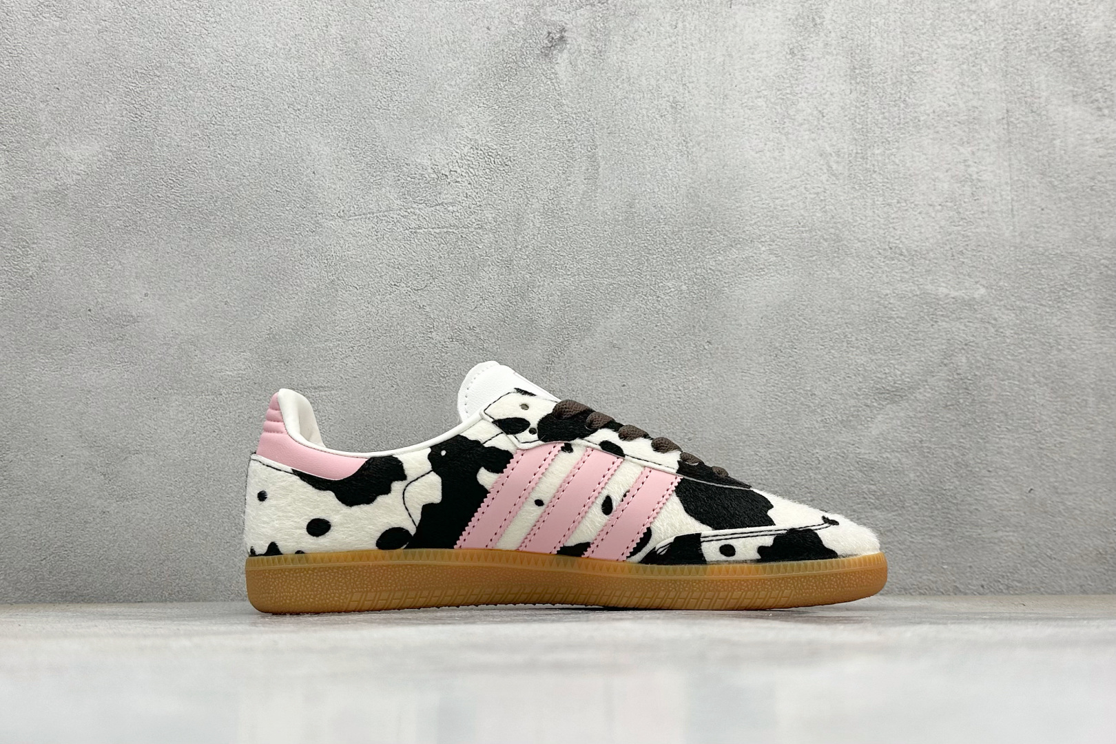 140 Addis Original Samba 复古桑巴板鞋 KK2239