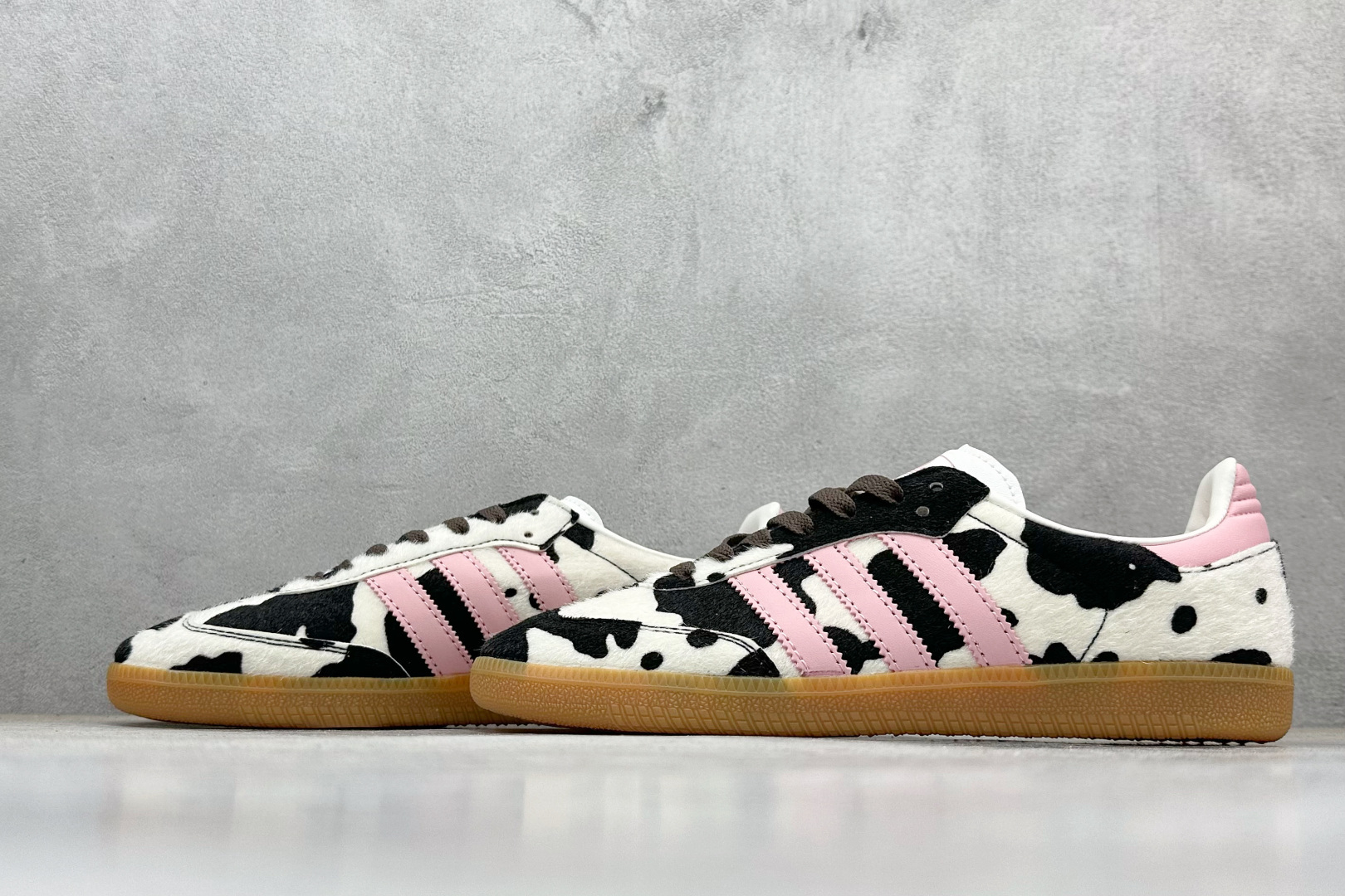 140 Addis Original Samba 复古桑巴板鞋 KK2239