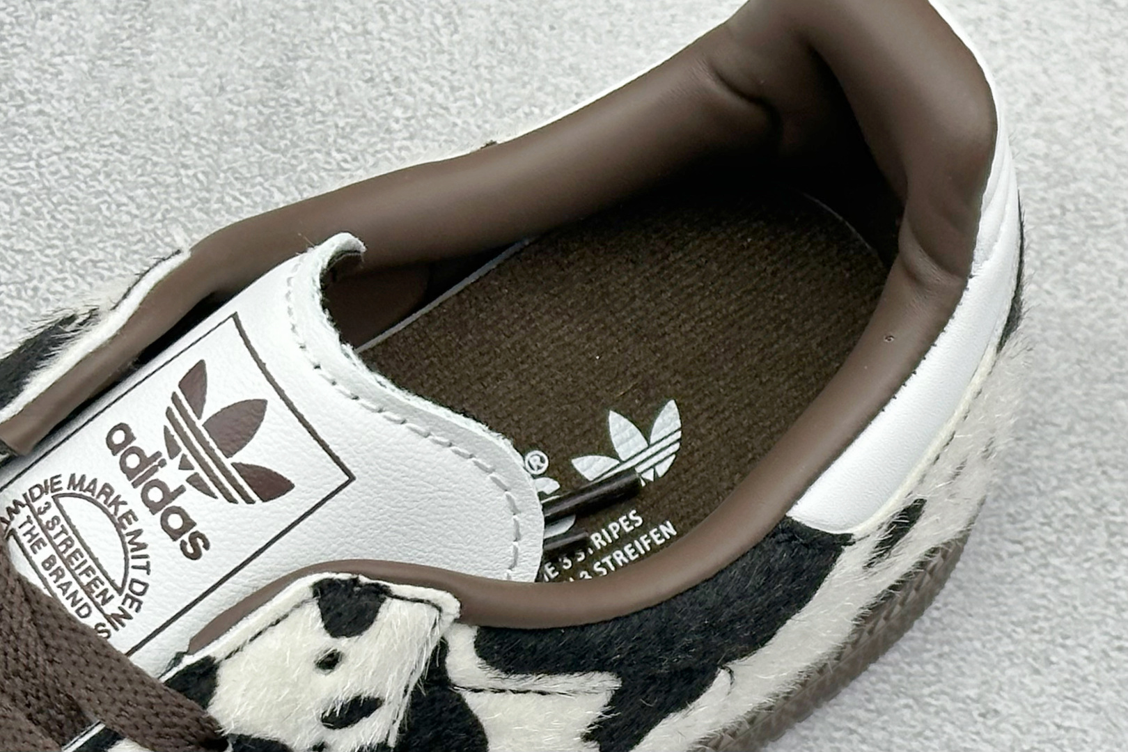 140 Addis Original Samba 复古桑巴板鞋 KK2238