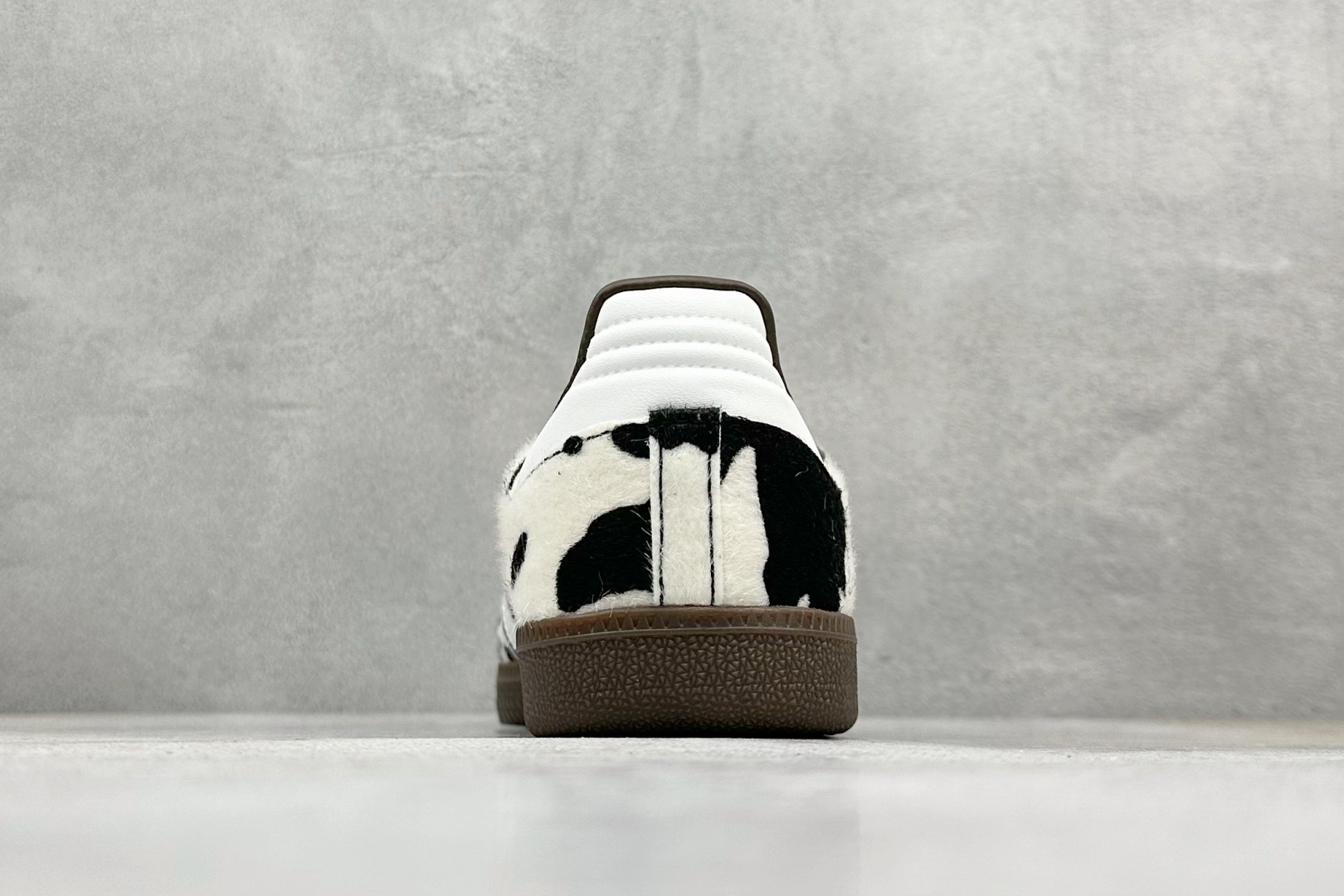 140 Addis Original Samba 复古桑巴板鞋 KK2238