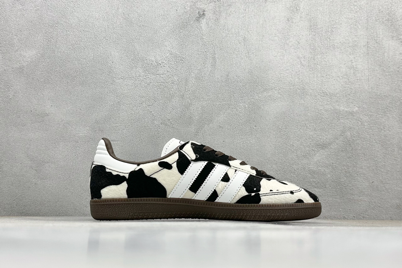 140 Addis Original Samba 复古桑巴板鞋 KK2238