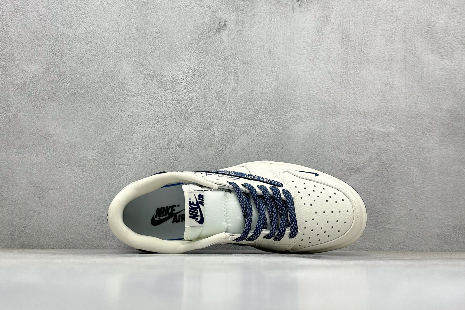 Travis Scott x Nike Air Jordan 1 Low x Doraemon Air Jordan 1 Low 哆啦A梦反转白蓝小勾倒钩 XB1979-015