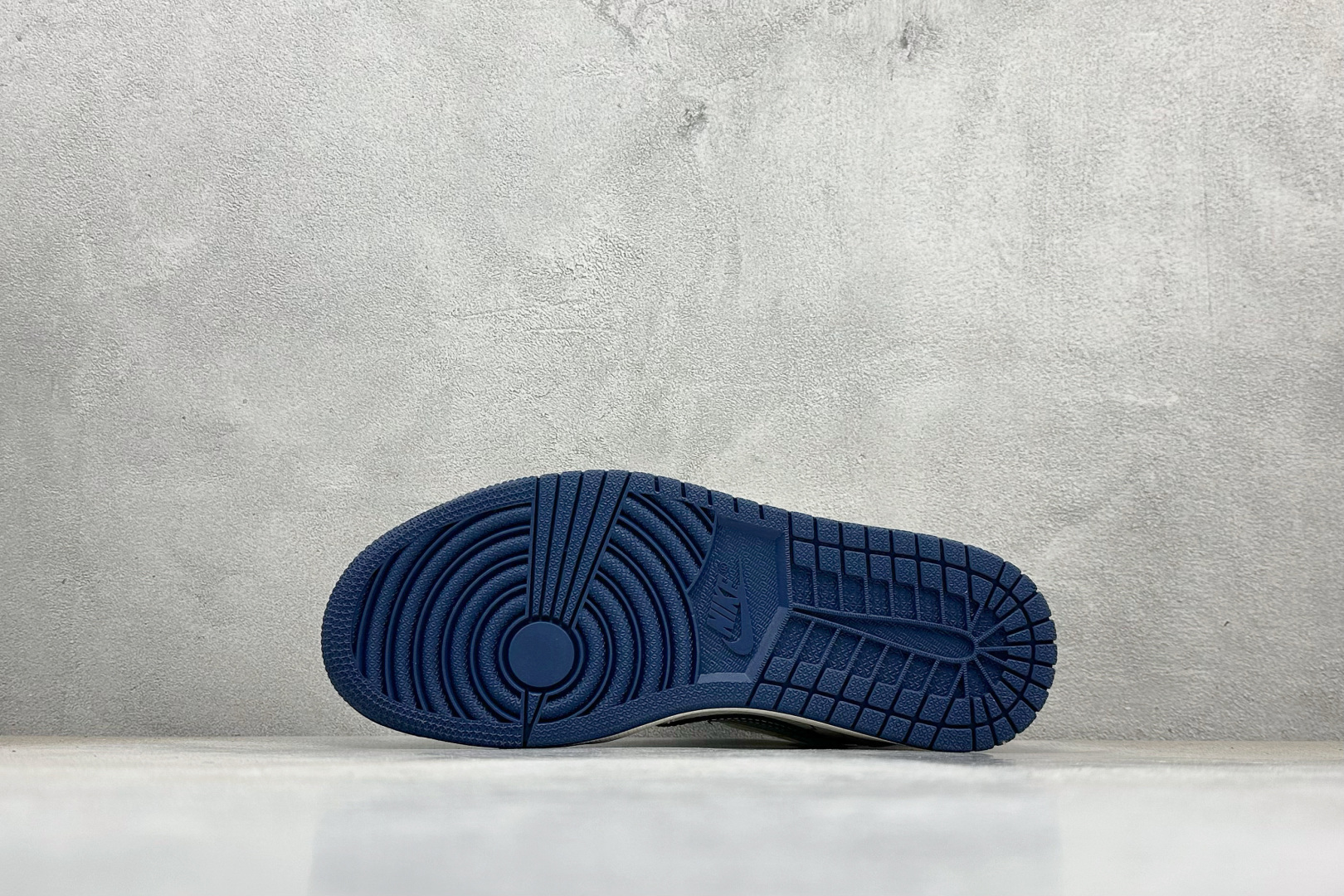 Travis Scott x Nike Air Jordan 1 Low x Doraemon Air Jordan 1 Low 哆啦A梦反转白蓝小勾倒钩 XB1979-015