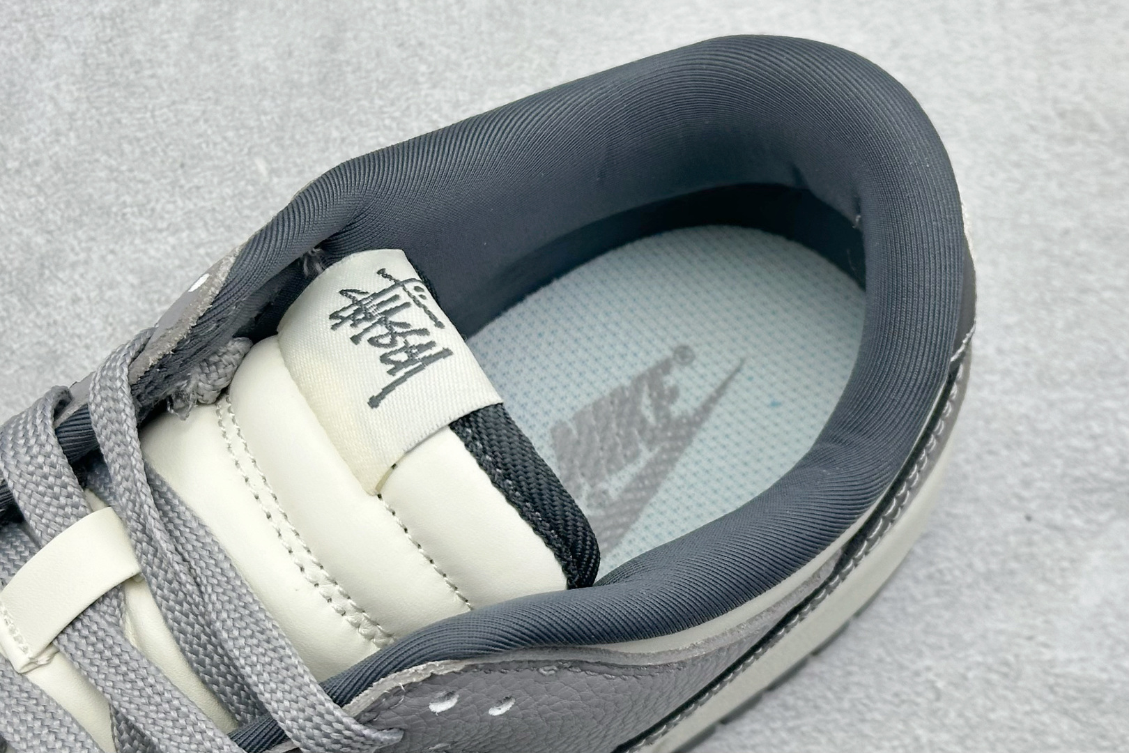 Nike SB Dunk Low“斯图西联名——白灰” 高端定制 低帮休闲板鞋 YF9511-909-High Quatity Cheap Brand wholesale wholesaler seller Clothes Bags handbags Sneakers Top Fashion Clothing Shoes from China Factory Chinese suppliers best Quality Beautiful Price Nike SB Dunk Low“斯图西联名——白灰” 高端定制 低帮休闲板鞋 YF9511-909