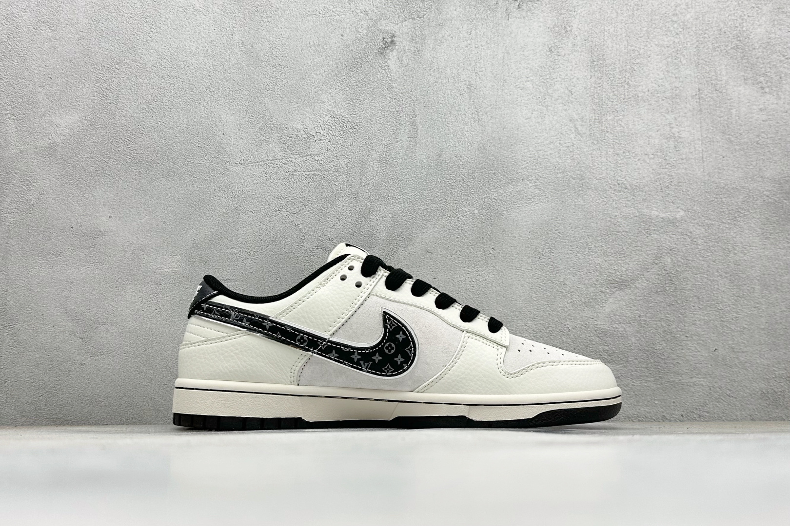 Nike SB Dunk Low x Louis Vuitton 白灰黑 HS2506-238