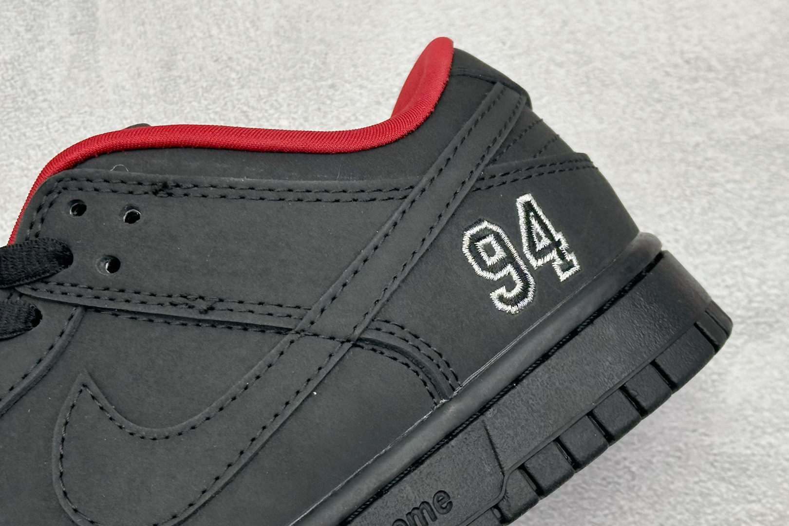 Supreme x 94Nike Dunk SB Dunk Low 联名黑色 低帮休闲滑板鞋 HQ8487-001