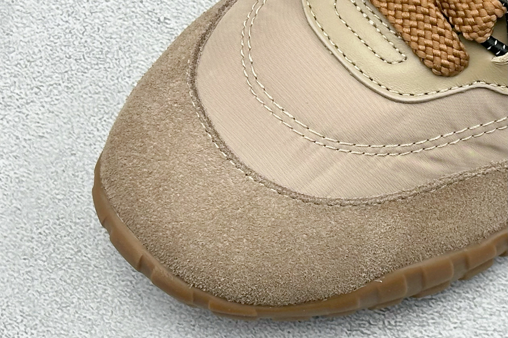 320 MIU MIU缪缪 Tyre 尼龙绒面革 圆头系带 轮胎鞋 低帮 生活休闲鞋 DY3072-3F4A-FOCU310-02-F8010