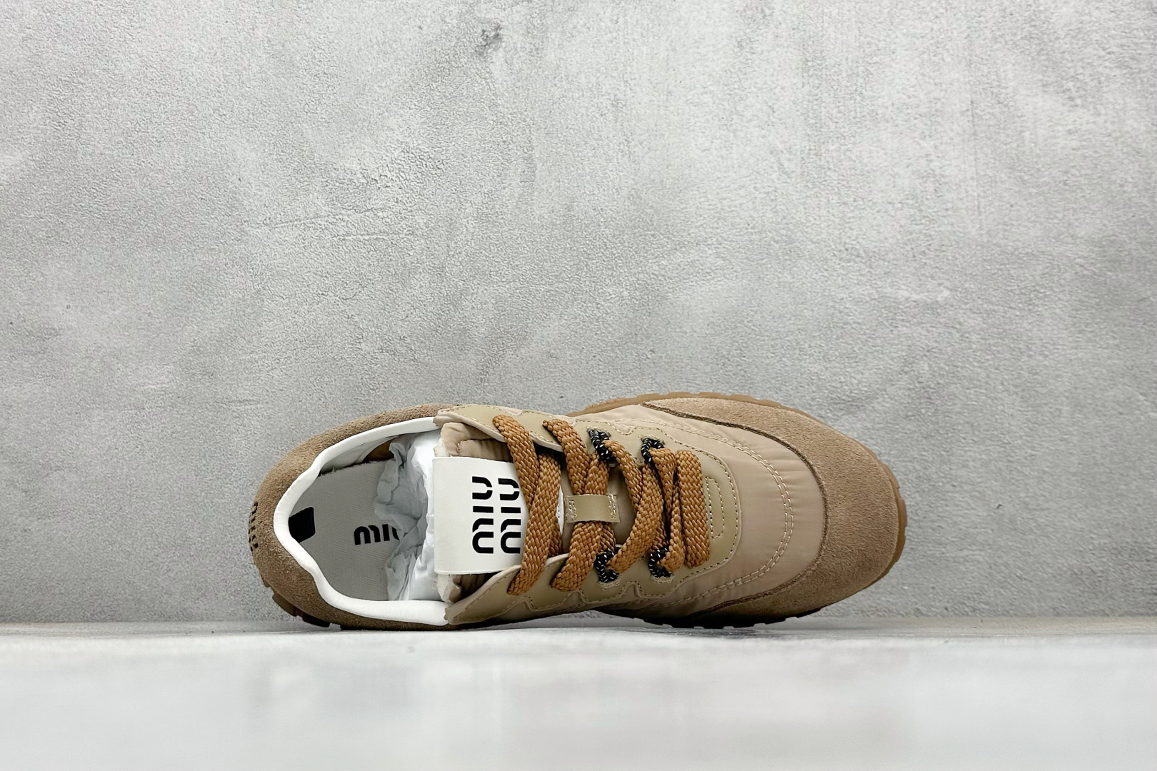 320 MIU MIU缪缪 Tyre 尼龙绒面革 圆头系带 轮胎鞋 低帮 生活休闲鞋 DY3072-3F4A-FOCU310-02-F8010