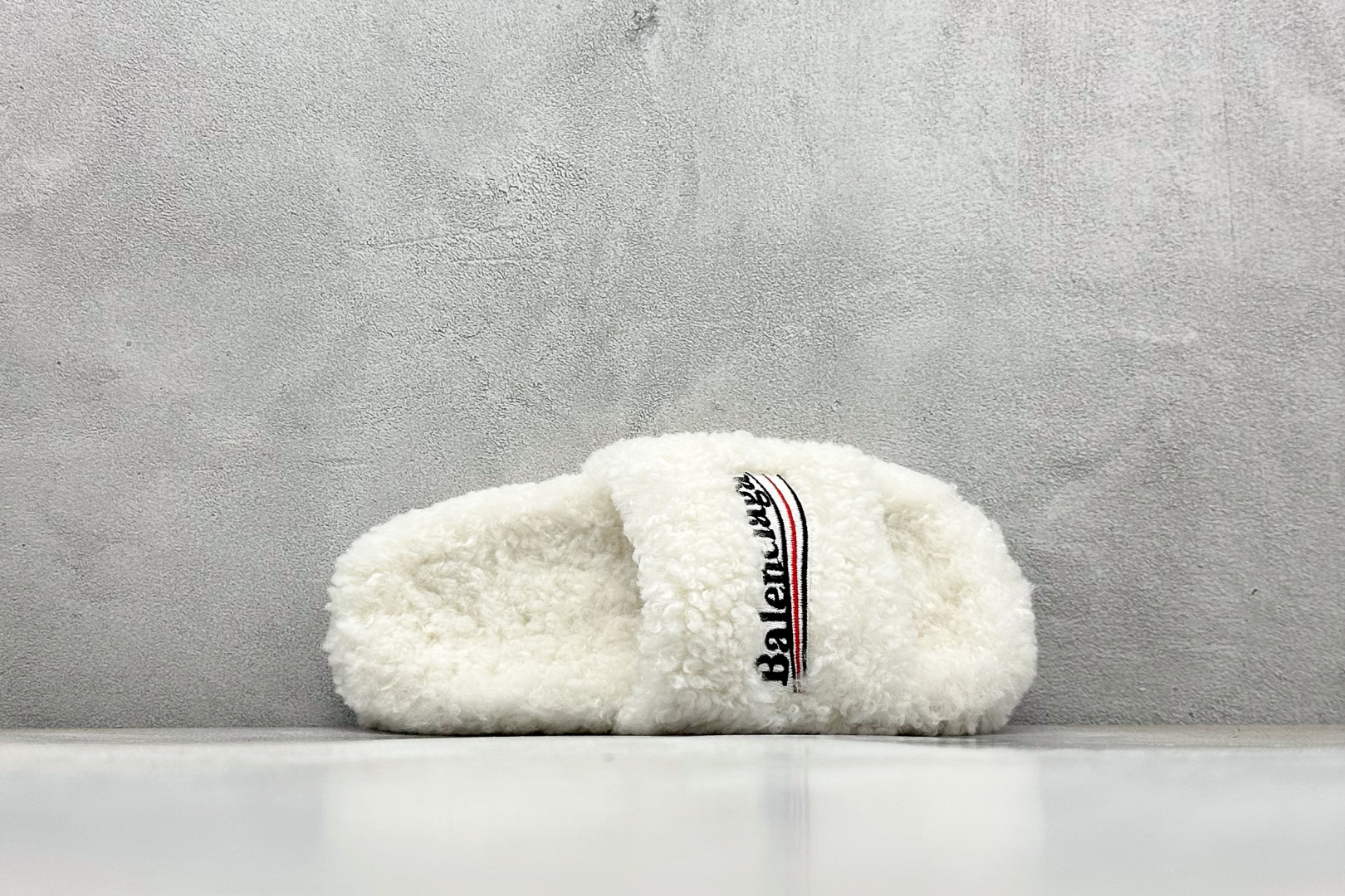 280 Balenciaga 巴黎世家 Furry 毛毛拖鞋 ECBL001935G