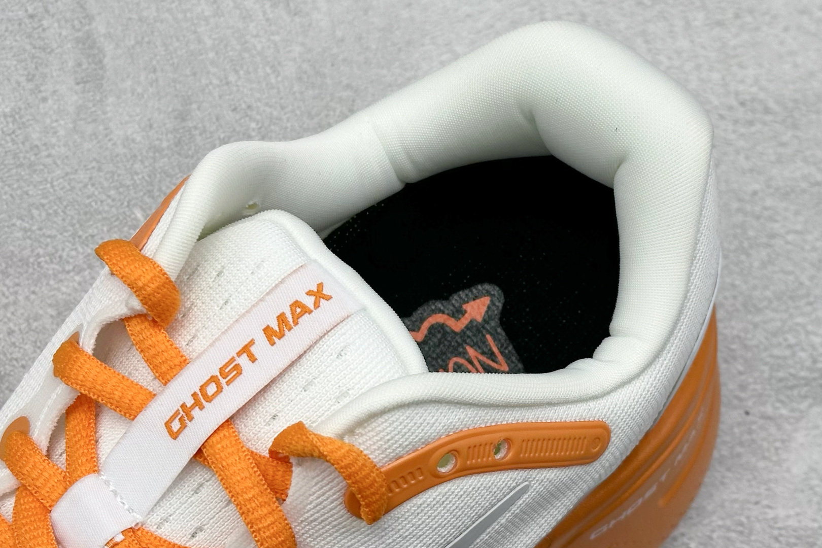 190 Brooks布鲁克斯 Ghost 网面时尚 网布耐磨透气 低帮 休闲跑步鞋 110406-1D-189-Chinese UA Cheap High Quatity Brand Clothes Bags handbags Sneakers wholesale wholesaler seller from China Factory suppliers Fashion Clothing Shoes best Quality Beautiful Price 190 Brooks布鲁克斯 Ghost 网面时尚 网布耐磨透气 低帮 休闲跑步鞋 110406-1D-189