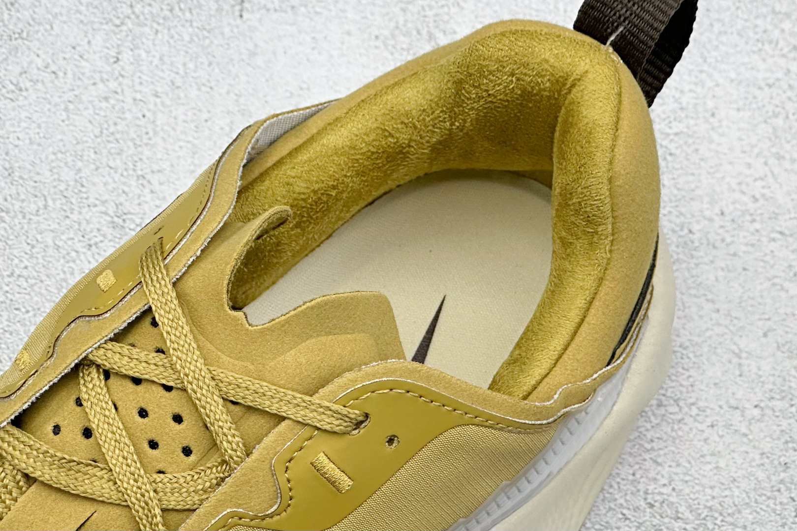 HYEIN SEO x Nike Ava Rover Ava Rover 联名鞋 DX4215-304