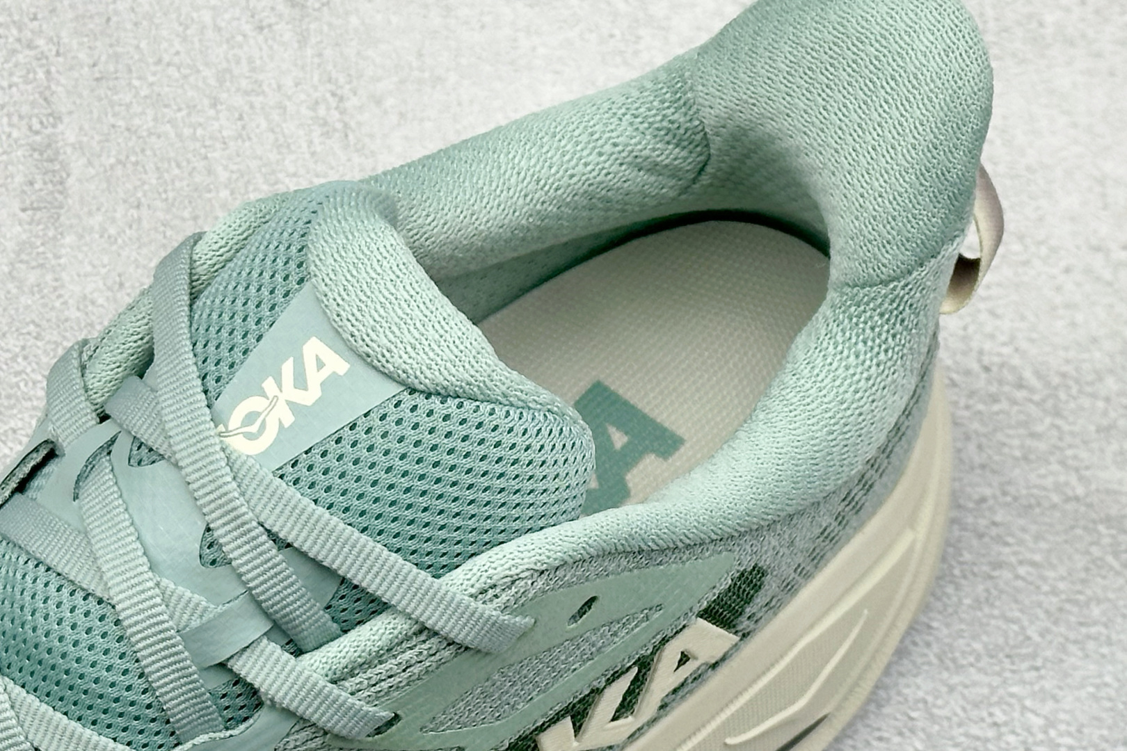 180 HOKA ONE ONE Challenger 8 织物减震防滑耐磨透气 低帮跑步鞋 1168716/J