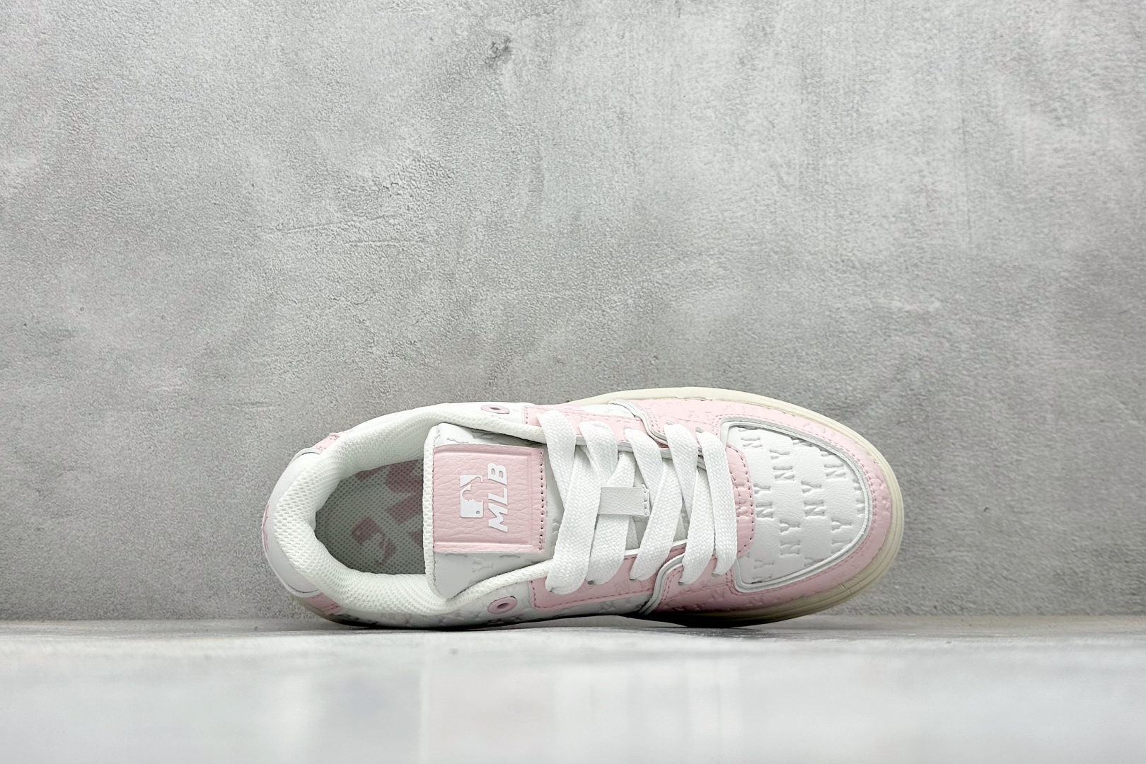 180 New York Yankees x MLB Chunky Liner Low 学长系列低帮老爹风轻量增高厚底百搭休闲运动板鞋 3ASXE035N