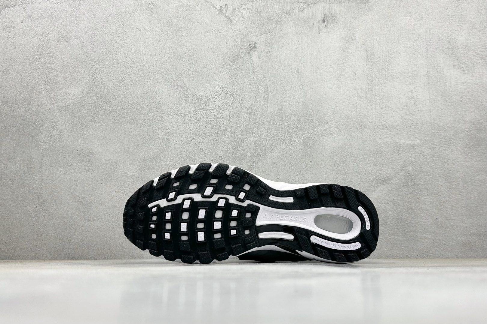 Nike Air Pegasus Wave 时尚百搭耐磨透气支撑 低帮 休闲训练跑步鞋 IB0612-111-High Quatity Cheap Brand wholesale wholesaler seller Clothes Bags handbags Sneakers Top Fashion Clothing Shoes from China Factory Chinese suppliers best Quality Beautiful Price Nike Air Pegasus Wave 时尚百搭耐磨透气支撑 低帮 休闲训练跑步鞋 IB0612-111