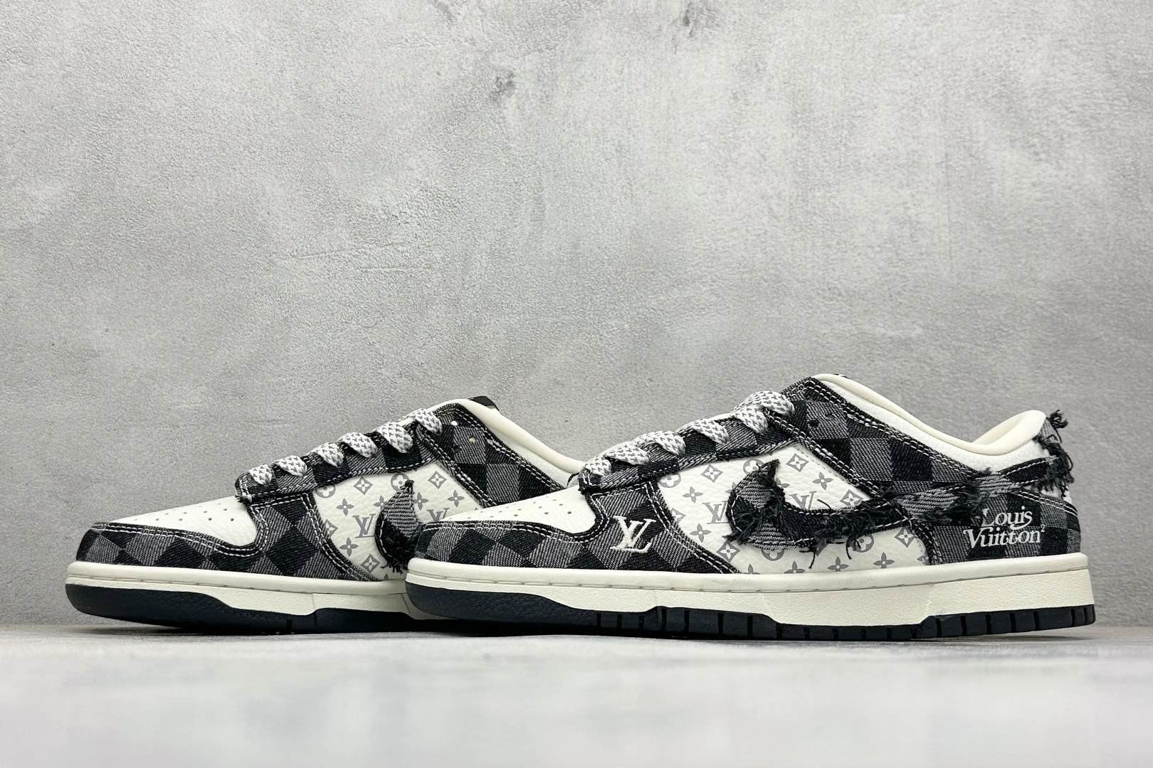 Nike SB Dunk Low 白黑格子牛仔 周年高端定制 低帮休闲板鞋 YF9511-901