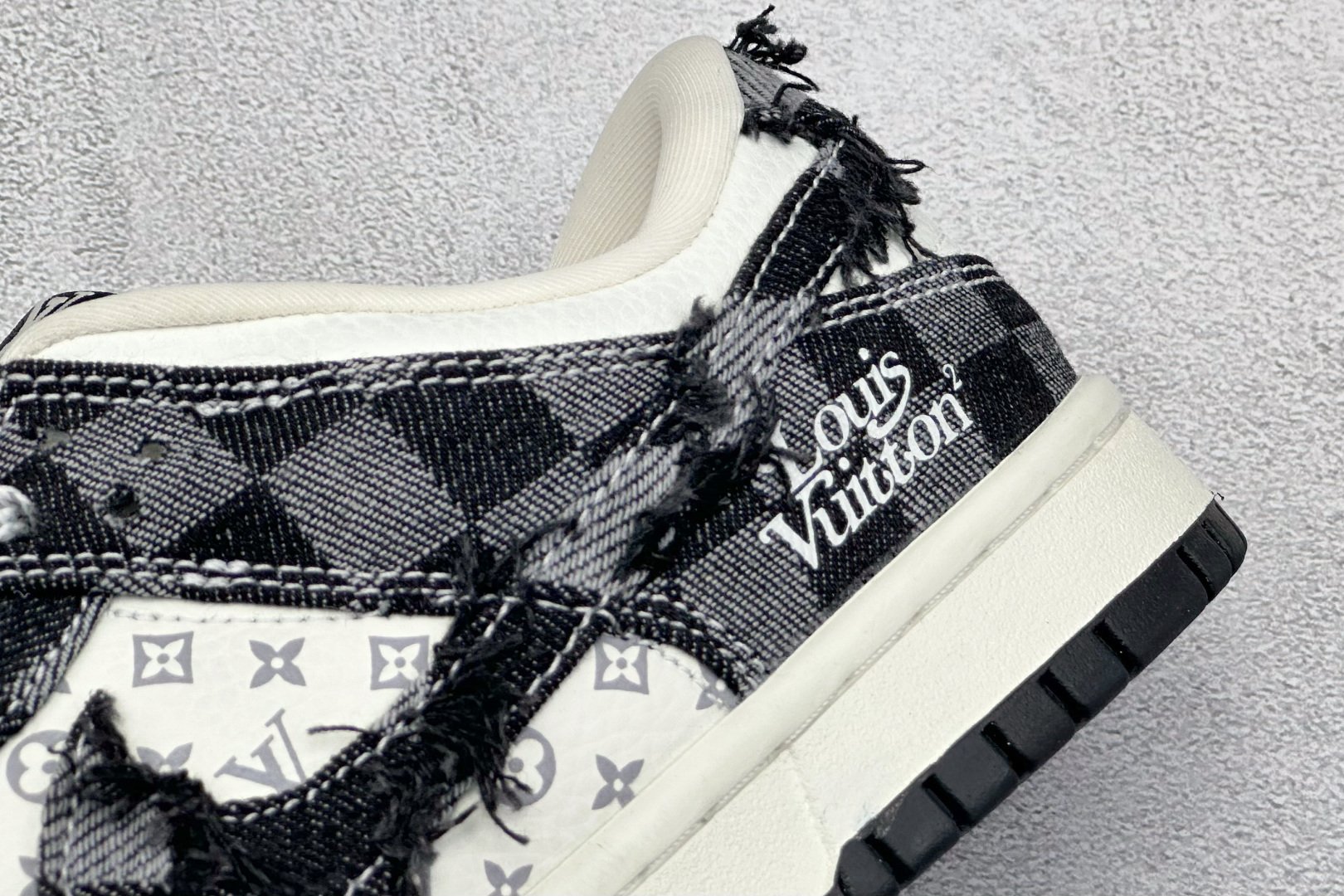 Nike SB Dunk Low 白黑格子牛仔 周年高端定制 低帮休闲板鞋 YF9511-901