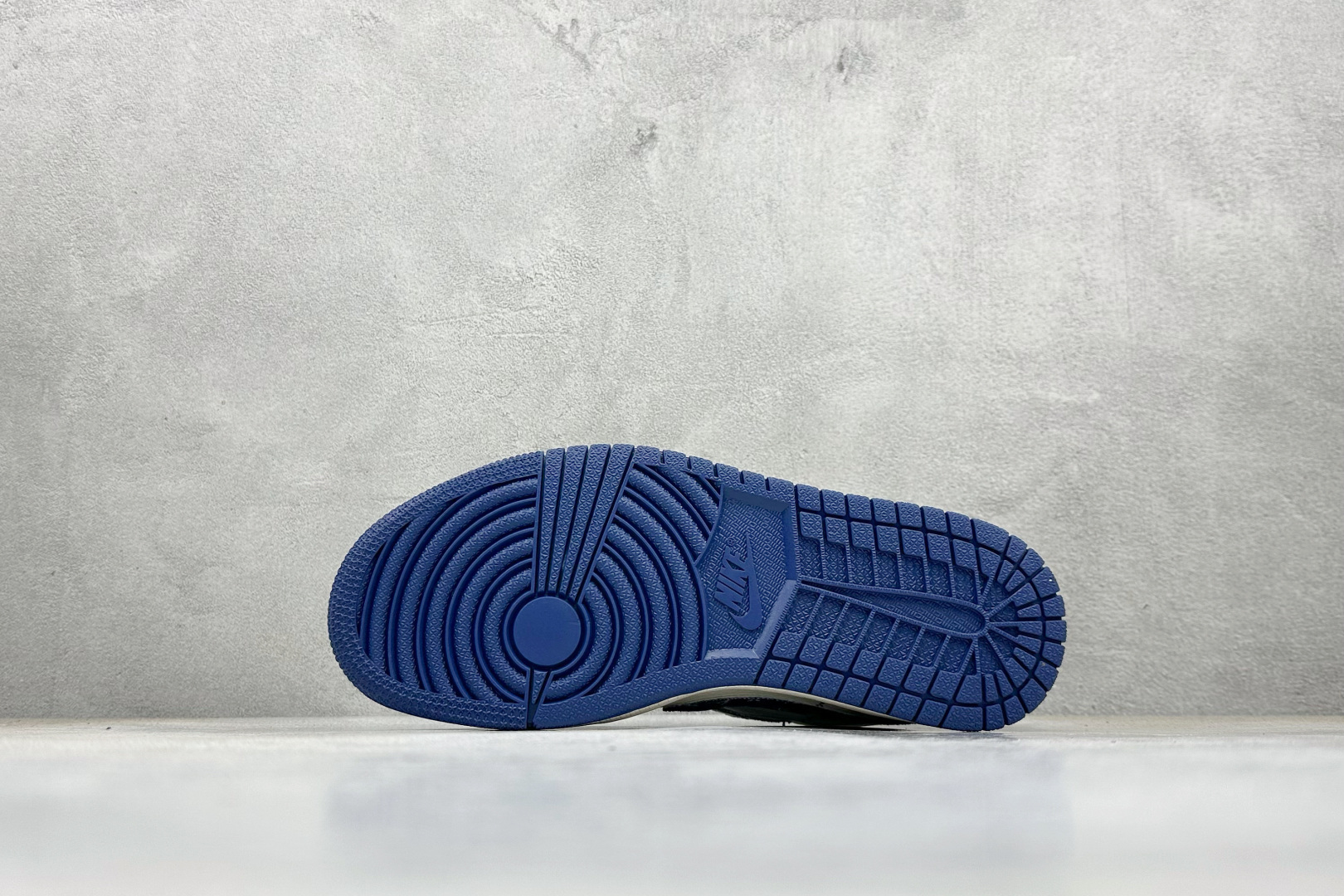 Travis Scott x Fragment Design x Jordan Air Jordan 1 Low SP “路易威登联名------水洗牛仔蓝印花” XD1979-002