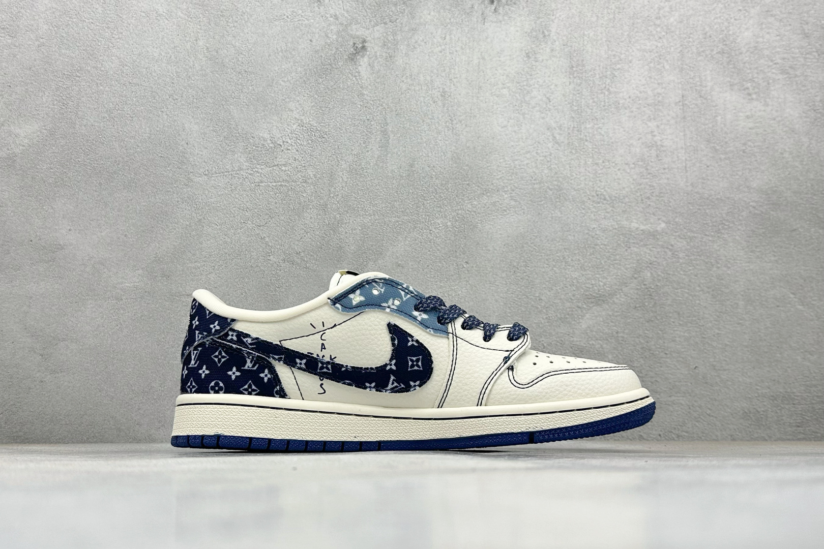 Travis Scott x Fragment Design x Jordan Air Jordan 1 Low SP “路易威登联名------水洗牛仔蓝印花” XD1979-002