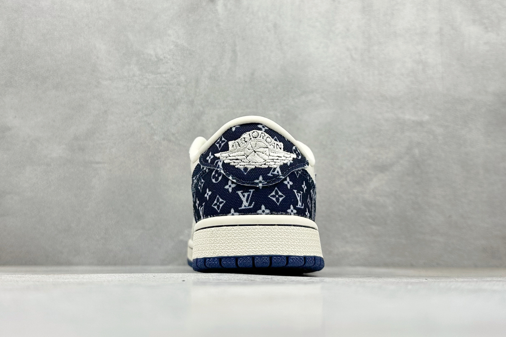 Travis Scott x Fragment Design x Jordan Air Jordan 1 Low SP “路易威登联名------水洗牛仔蓝印花” XD1979-002