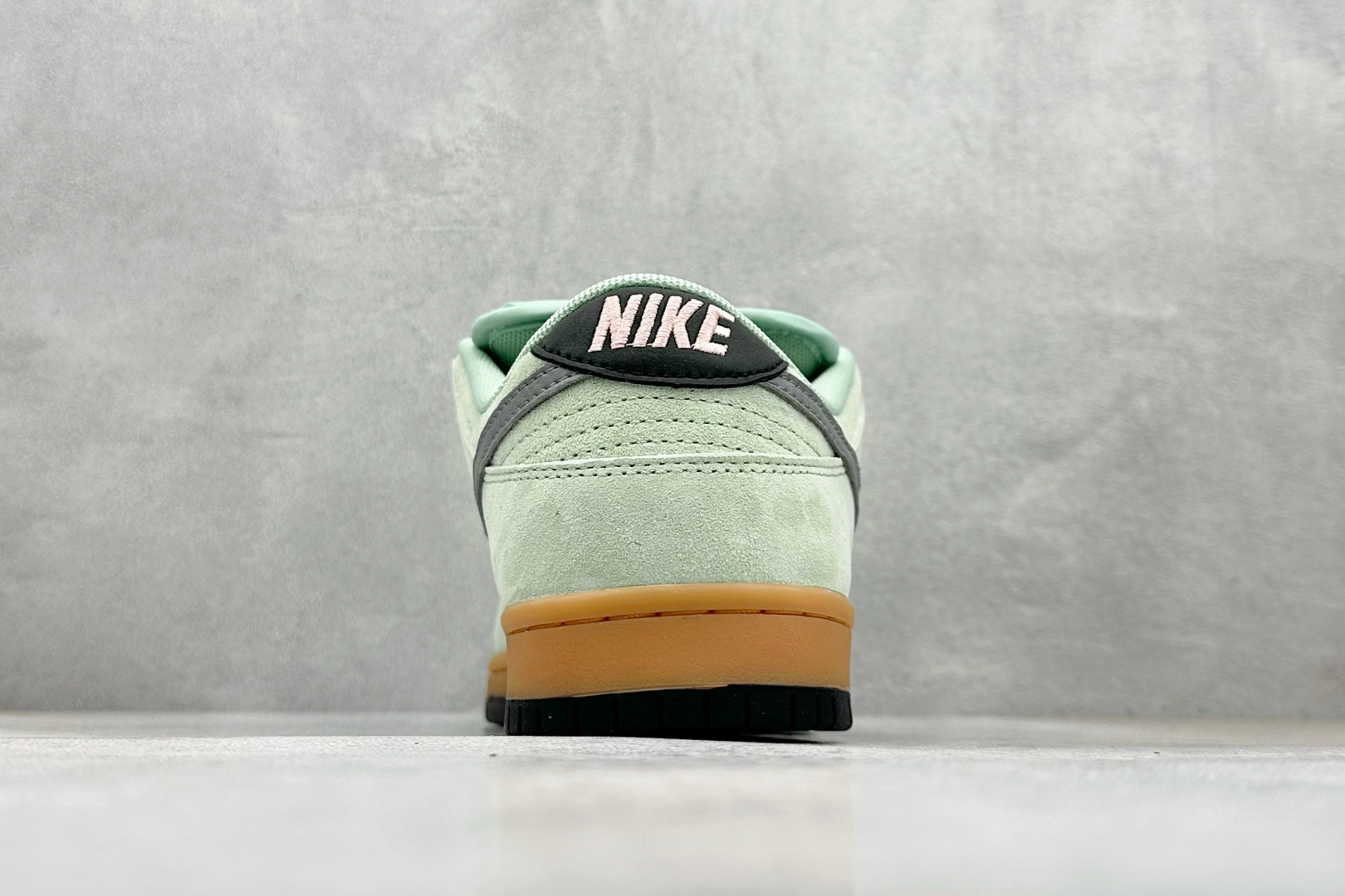 Nike SB Dunk Low “Verdugo Mountain” 绿灰 HQ1626-300