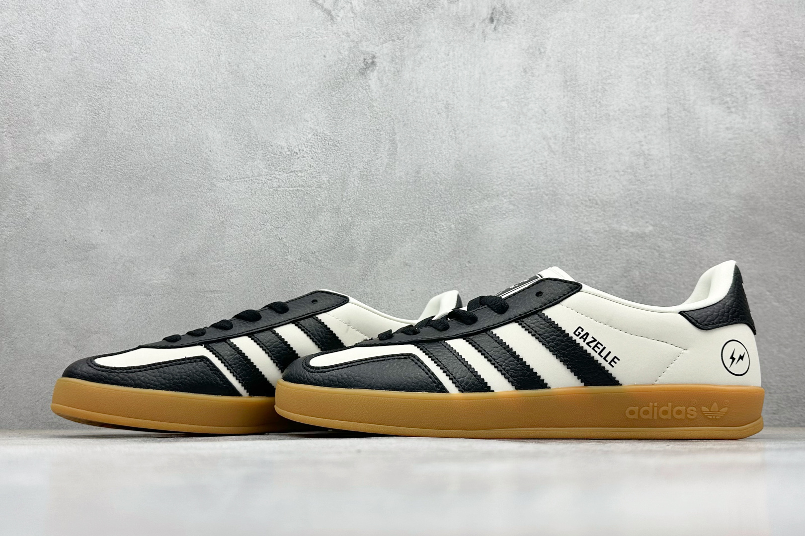180 Adidas SAMBA x 闪电联名休闲板鞋 SC9207-722