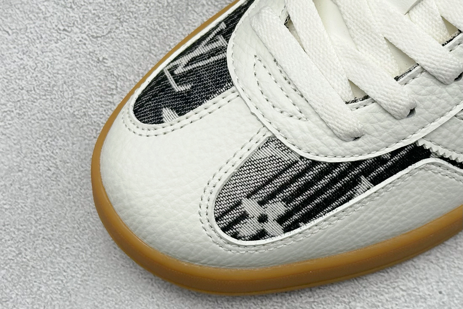 180 Adidas SAMBA x LV联名休闲板鞋 SC9207-730-Chinese UA Cheap High Quatity Brand Clothes Bags handbags Sneakers wholesale wholesaler seller from China Factory suppliers Fashion Clothing Shoes best Quality Beautiful Price 180 Adidas SAMBA x LV联名休闲板鞋 SC9207-730