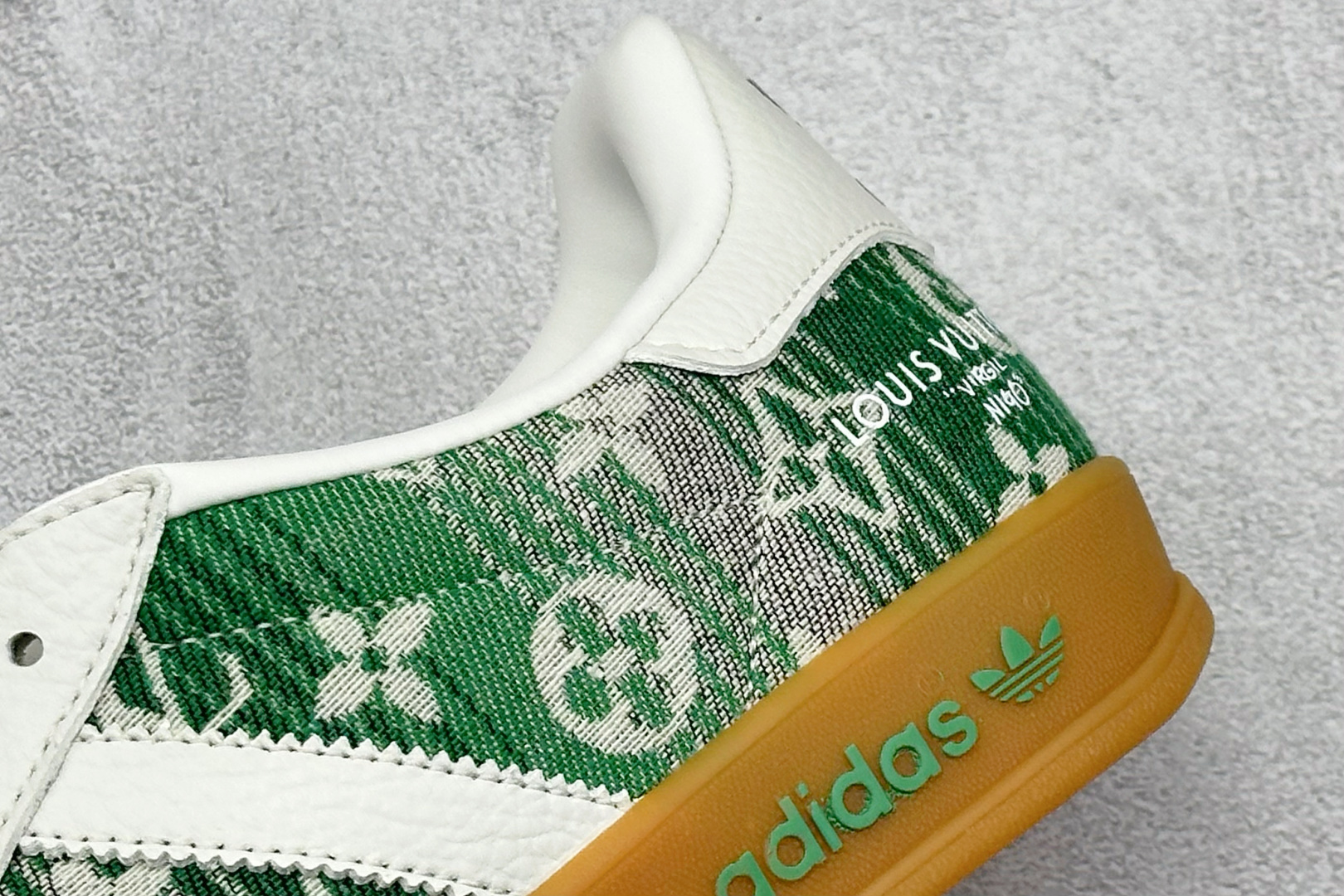 180 Adidas SAMBA x LV联名休闲板鞋 SC9207-733-Chinese UA Cheap High Quatity Brand Clothes Bags handbags Sneakers wholesale wholesaler seller from China Factory suppliers Fashion Clothing Shoes best Quality Beautiful Price 180 Adidas SAMBA x LV联名休闲板鞋 SC9207-733