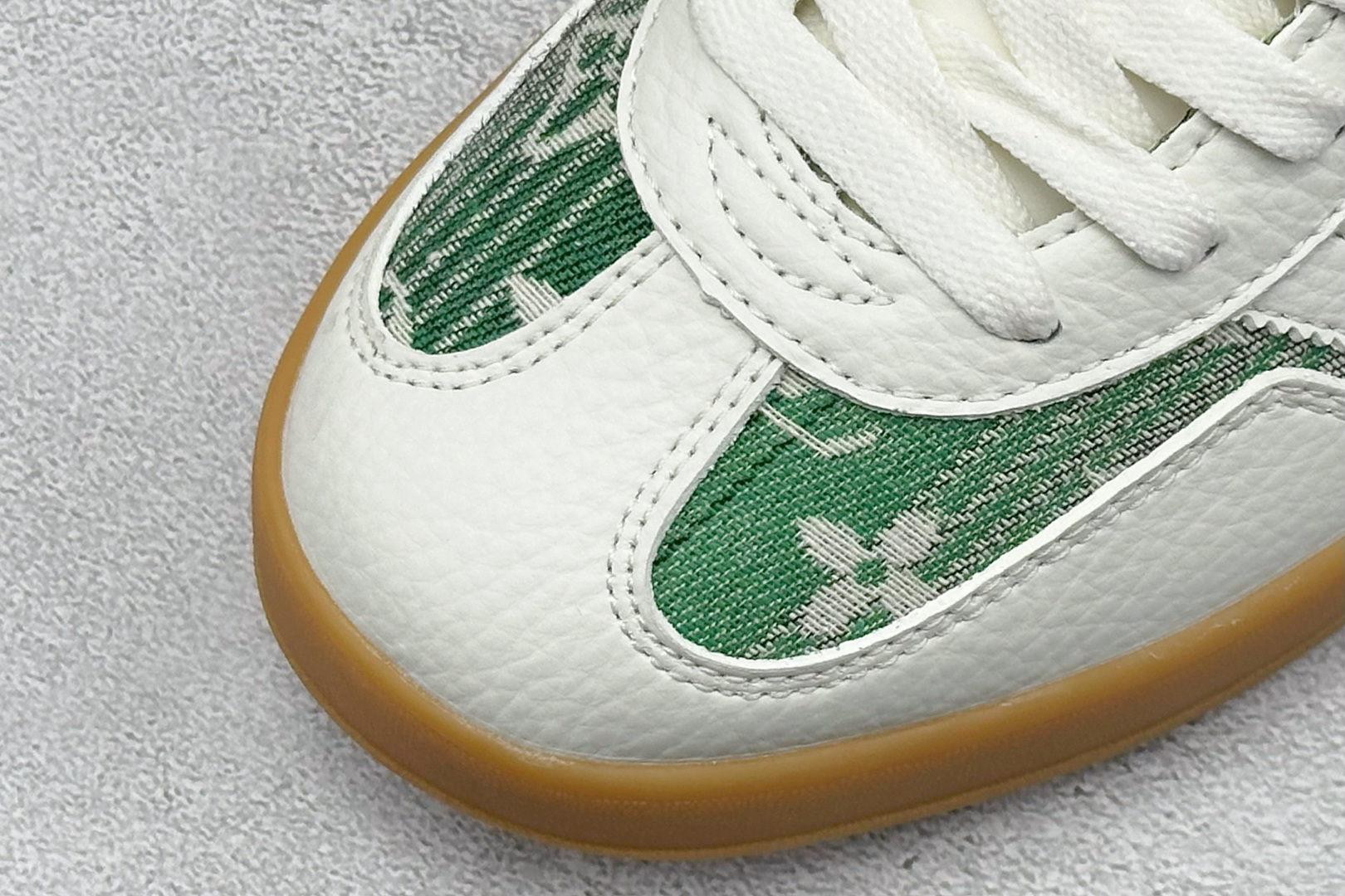 180 Adidas SAMBA x LV联名休闲板鞋 SC9207-733-Chinese UA Cheap High Quatity Brand Clothes Bags handbags Sneakers wholesale wholesaler seller from China Factory suppliers Fashion Clothing Shoes best Quality Beautiful Price 180 Adidas SAMBA x LV联名休闲板鞋 SC9207-733