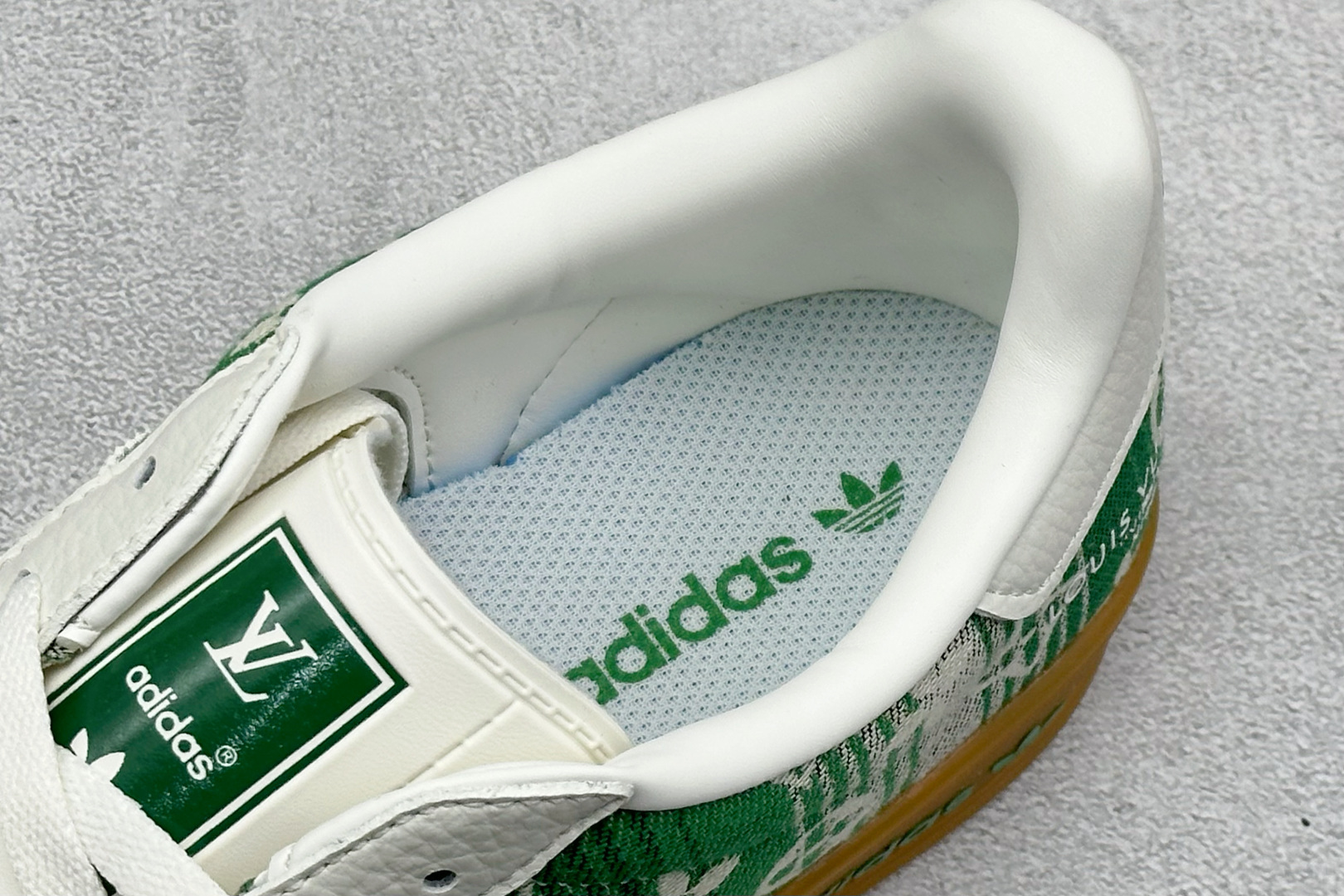 180 Adidas SAMBA x LV联名休闲板鞋 SC9207-733-Chinese UA Cheap High Quatity Brand Clothes Bags handbags Sneakers wholesale wholesaler seller from China Factory suppliers Fashion Clothing Shoes best Quality Beautiful Price 180 Adidas SAMBA x LV联名休闲板鞋 SC9207-733