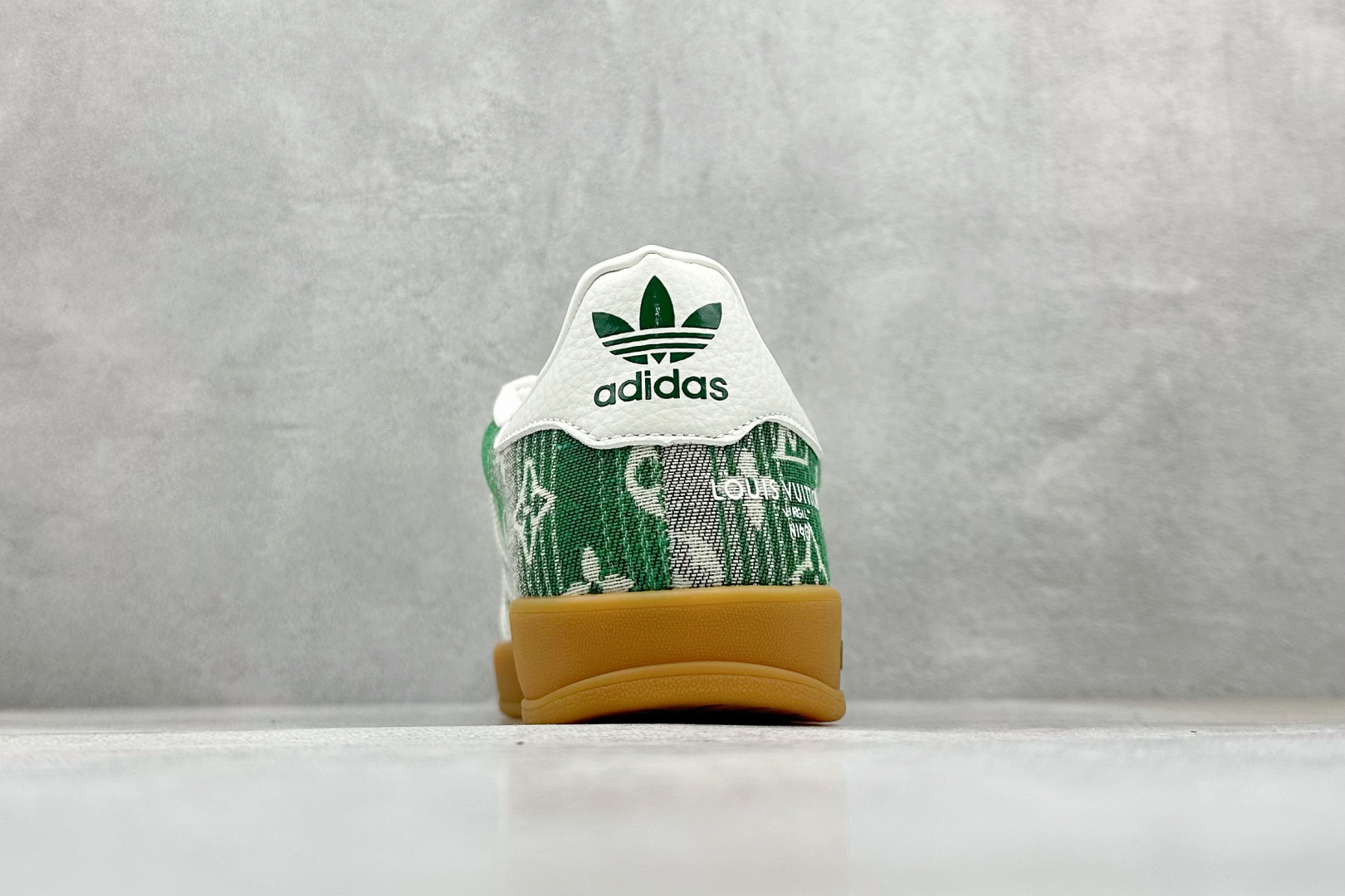 180 Adidas SAMBA x LV联名休闲板鞋 SC9207-733-Chinese UA Cheap High Quatity Brand Clothes Bags handbags Sneakers wholesale wholesaler seller from China Factory suppliers Fashion Clothing Shoes best Quality Beautiful Price 180 Adidas SAMBA x LV联名休闲板鞋 SC9207-733