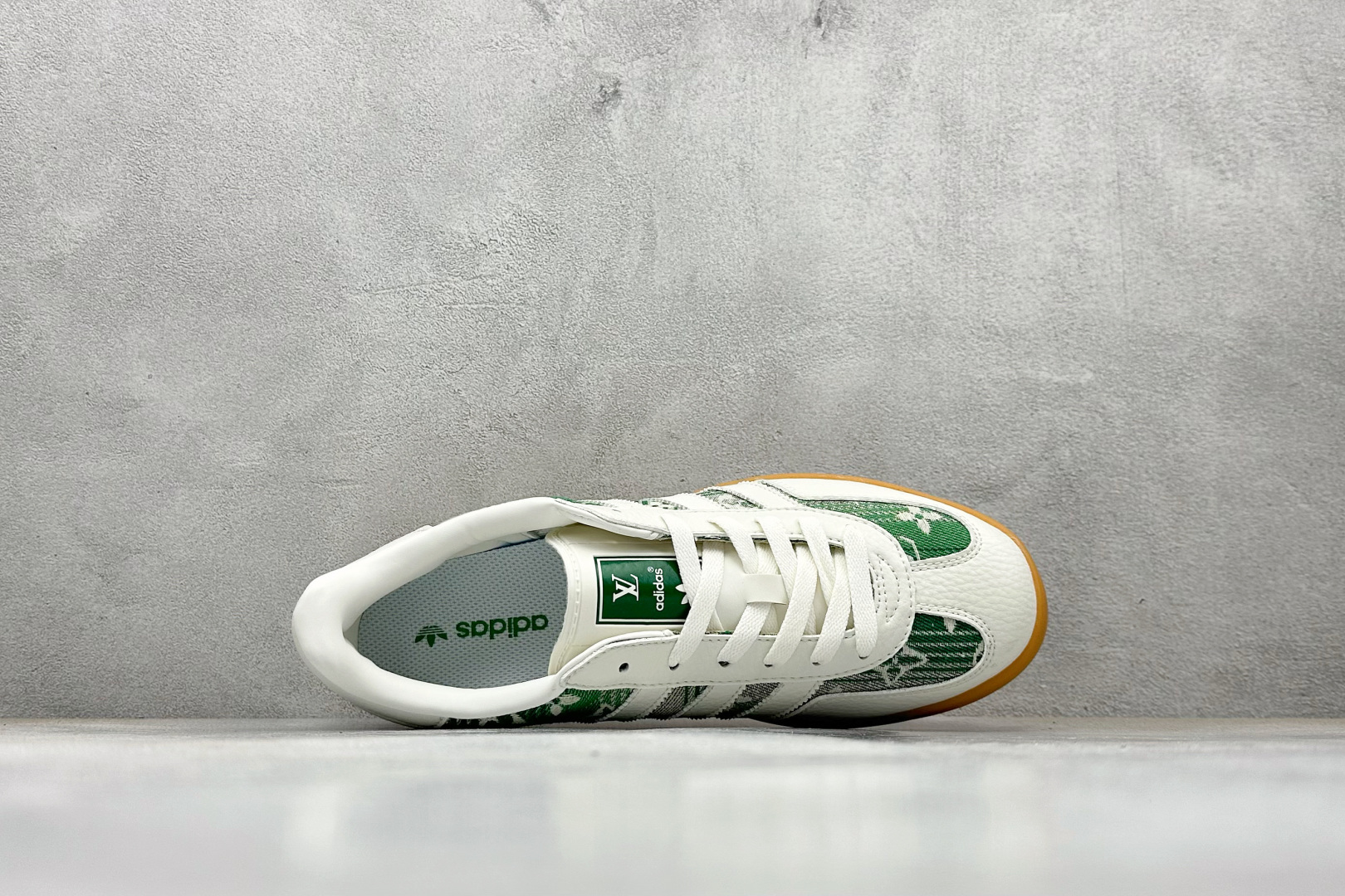 180 Adidas SAMBA x LV联名休闲板鞋 SC9207-733-Chinese UA Cheap High Quatity Brand Clothes Bags handbags Sneakers wholesale wholesaler seller from China Factory suppliers Fashion Clothing Shoes best Quality Beautiful Price 180 Adidas SAMBA x LV联名休闲板鞋 SC9207-733