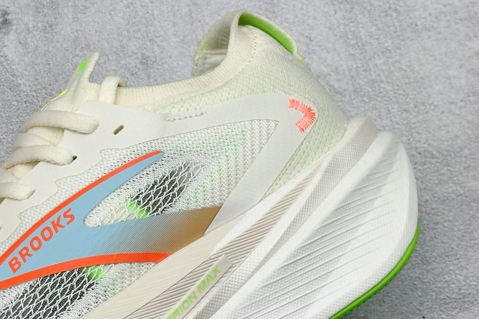 210 Z版Brooks布鲁克斯 Hyperion 3 网面耐磨透气休闲跑步鞋 110467-1D-182