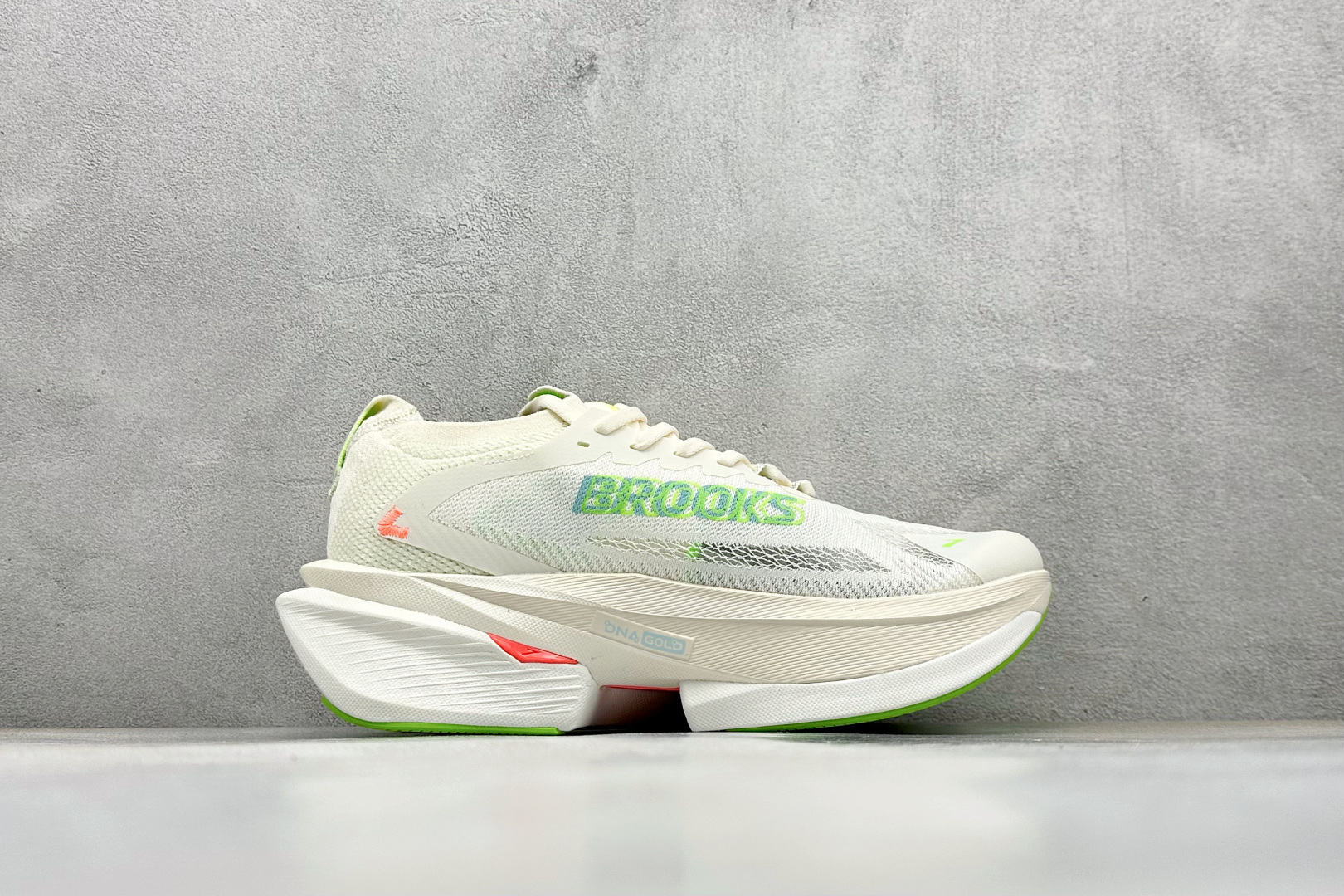 210 Z版Brooks布鲁克斯 Hyperion 3 网面耐磨透气休闲跑步鞋 110467-1D-182